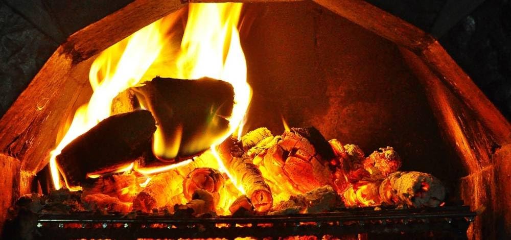 Almgourmet - Kitzbüheler Kaminwurzen - 12 Stück - knackige Rohwürste aus Rindfleisch - mit Pfefferkörnern verfeinert