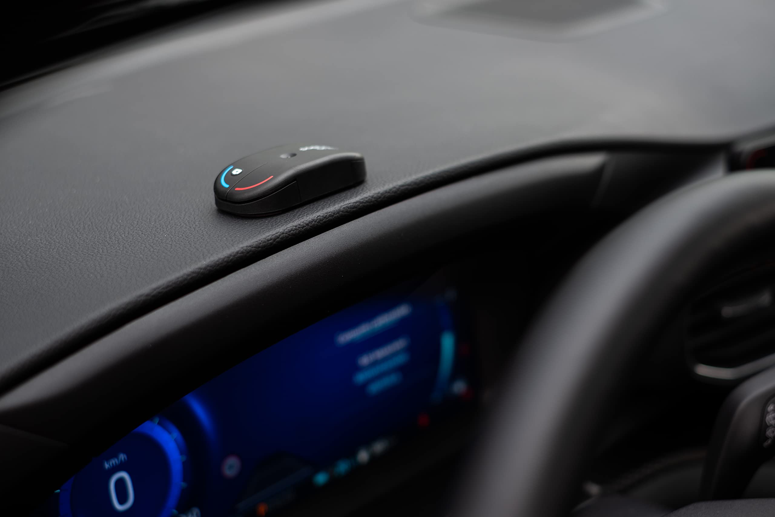 Saphe One+ Dispositivo per le allerte autovelox, con segnale acustico e luminoso, in tutta Europa, Accessori Auto si avvia automaticamente alla partenza via Bluetooth