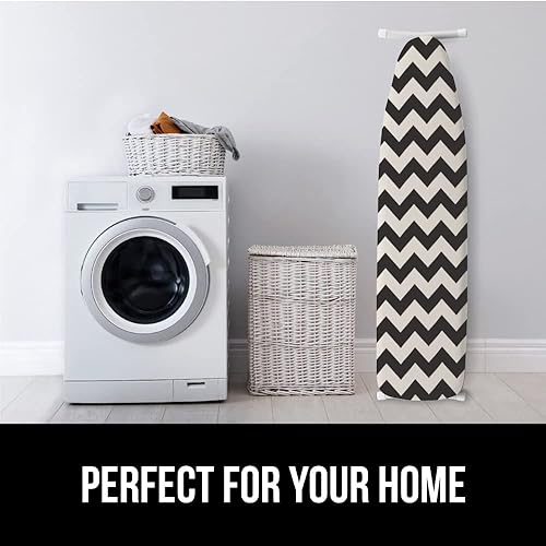 Vista 111 de Gorilla Grip - Funda reflectante de silicona para tabla de planchar