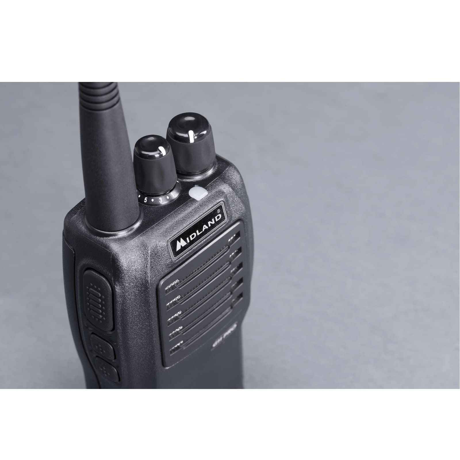 Midland G11 Pro C966.06, Walkie Talkie Transceiver Radio Z Pasmem PMR446, 32 Kanały PMR446, Bateria Ładowalna, Ładowarka Z Adapterem Biurkowym I Klipsem Na Pasek, 2 Wtyki Kenwood, Czarny