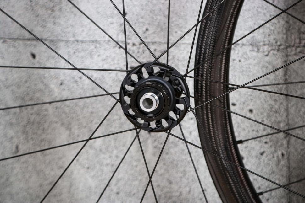 Amazon | fulcrum フルクラム Speed 40 CMPTZN DB 2WAY センターロック