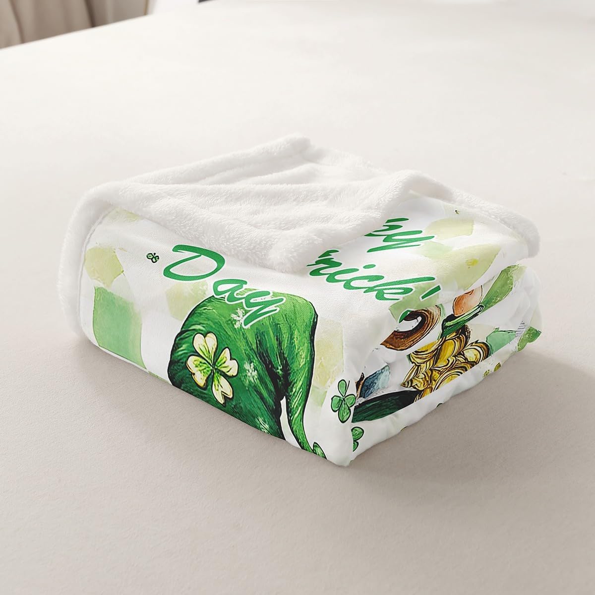 Castle Fairy Cute Gnome Kids Flannel Blanket,St. Patrick's Day Clover Leaves Print Fuzzy Blanket for Children,Watercolor Green Grid Polyester Throw Blanket for Couch, Twin Size (60 x 80 Inch)