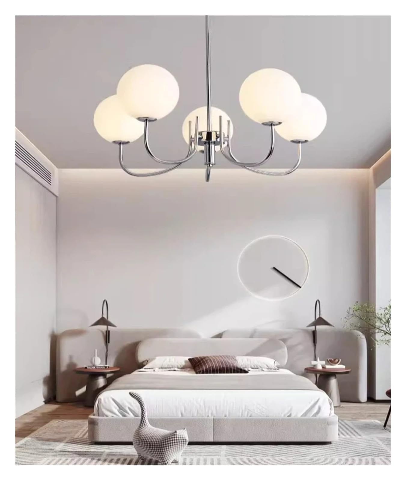 Suspension Bauhaus blanche 5 têtes pour illuminer un salon sombre