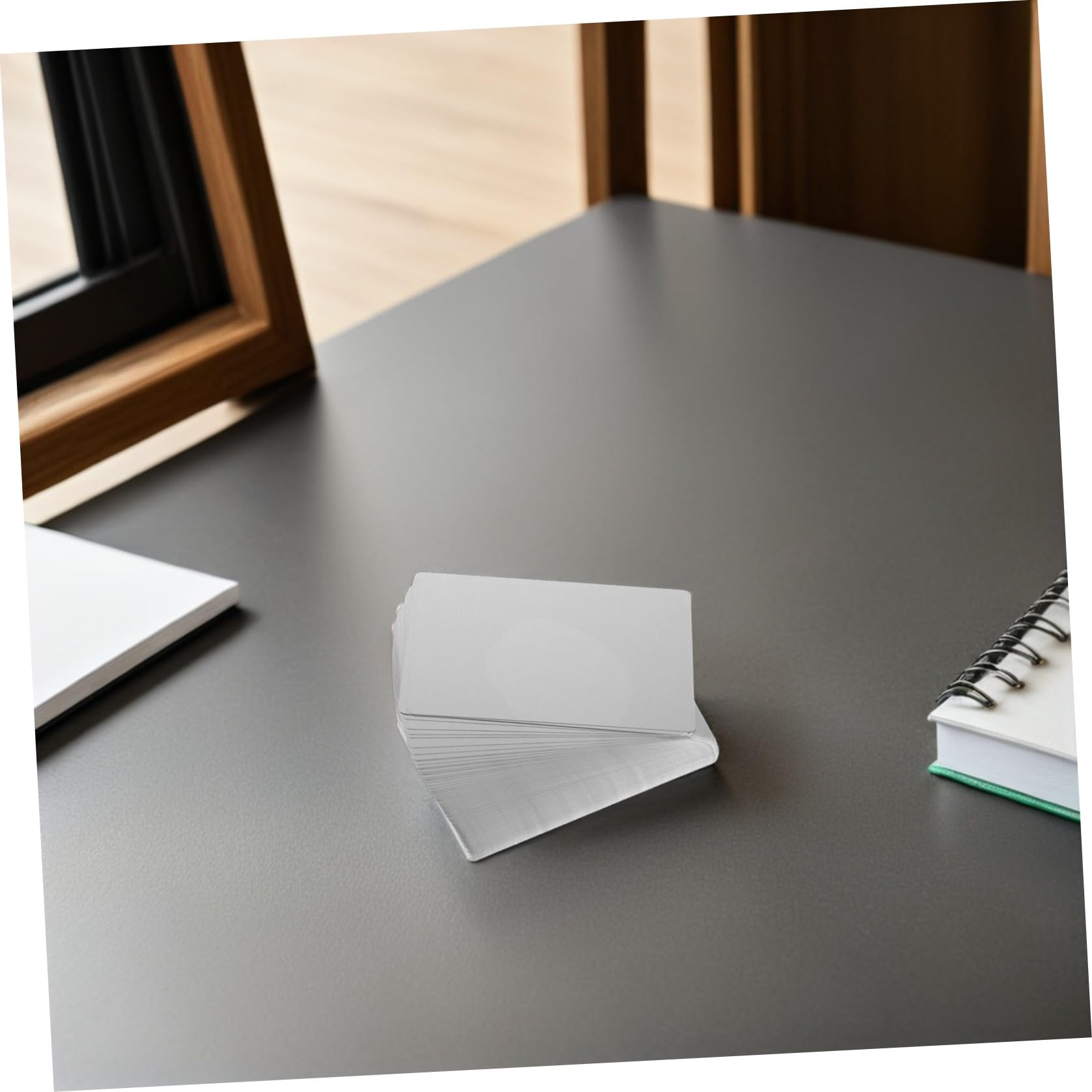 Housoutil Biglietti da Visita Vuoti in Lega di Alluminio 200 Pezzi 86x54x0,21mm Resistenti all'Ossidazione per Artigianato Fai da Te e Ufficio