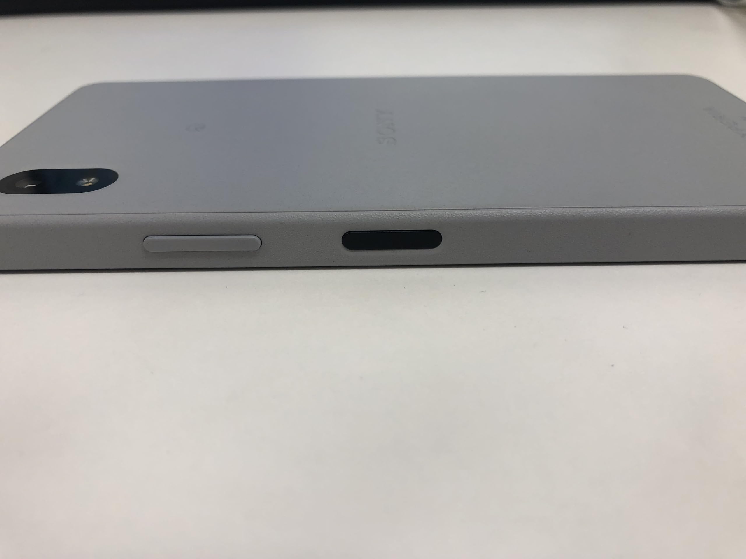 Amazon | SIMフリー docomo Xperia Ace III SO-53C グレー