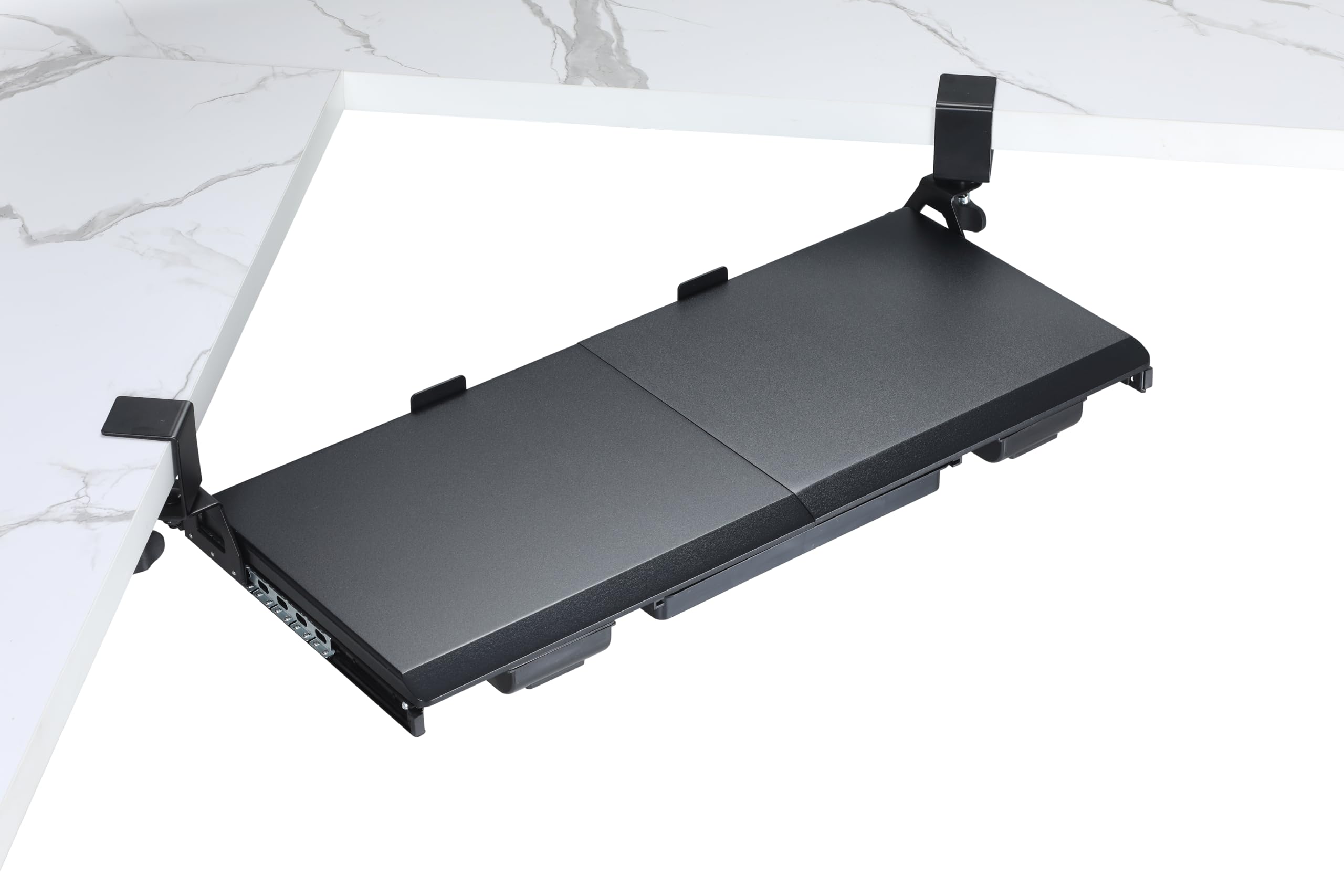 ETHU Bandeja para teclado debajo del escritorio con abrazadera en C, estante negro para teclado de 68 x 30 cm para escritorios de esquina con deslizamiento de cierre suave e instalación sin