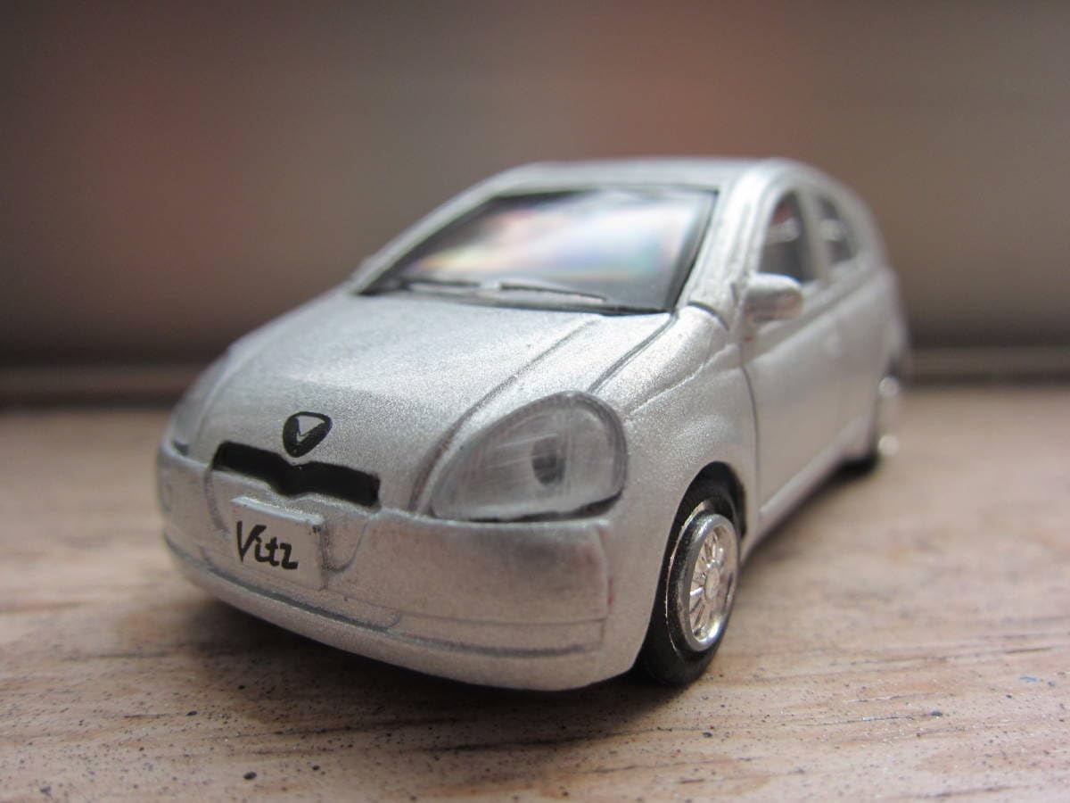 Amazon.co.jp: キンスマート KinSMART ミニカー 10系 ヴィッツ : 車