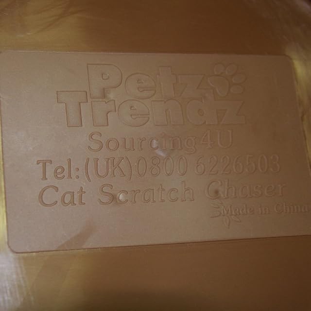 Foto 6 de 8 de petztrendz Cat Scratch Chaser - Rascador Plus combinado - disponible en 3 colores) + Free de juguete Catnip