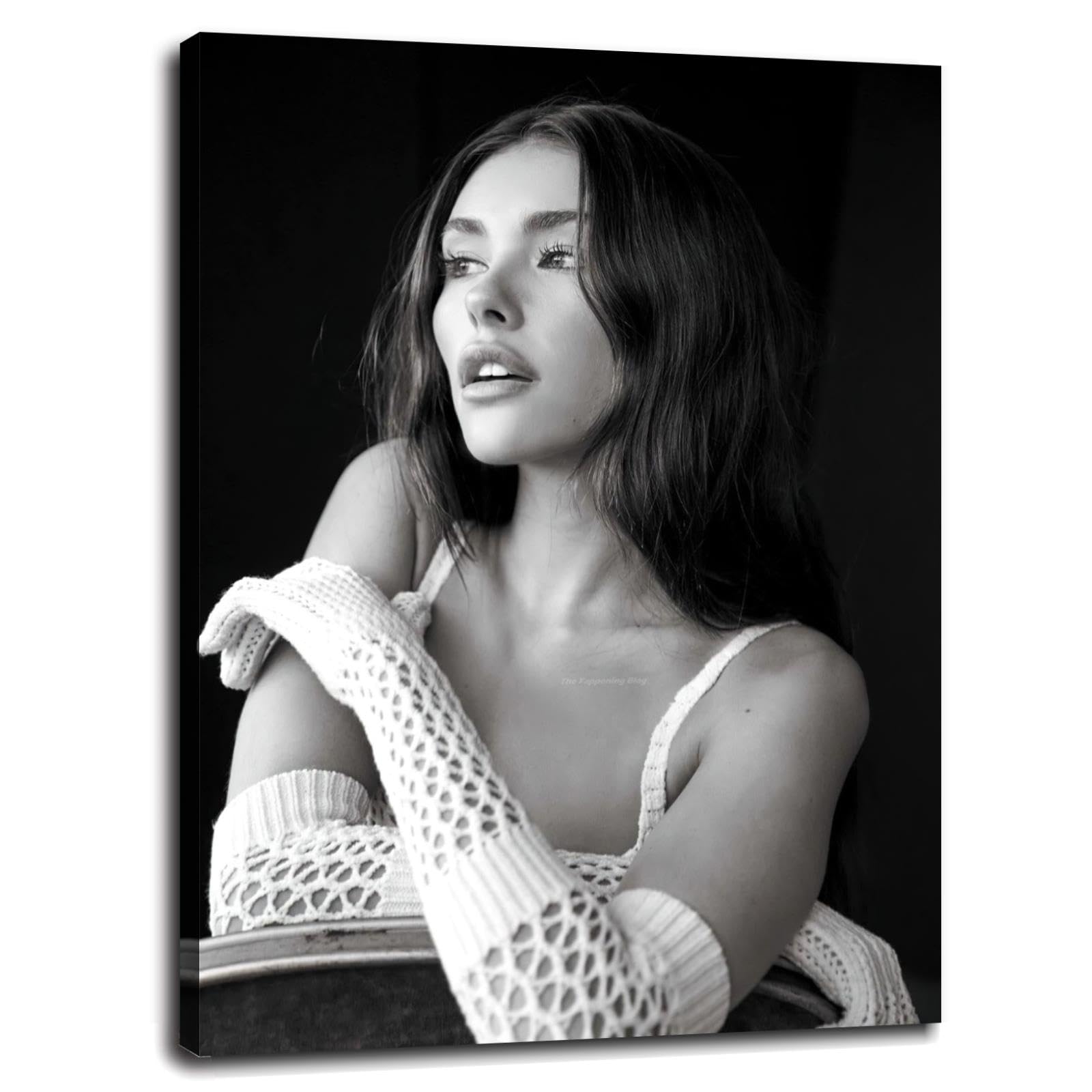 Amazon.com: HOVEET Fappening Book Madison Beer Poster Madison Beer 2021  impresiones en lienzo para observar belleza, arte de pared para decoración  del hogar y la oficina con marco, 27 x 20 pulgadas :