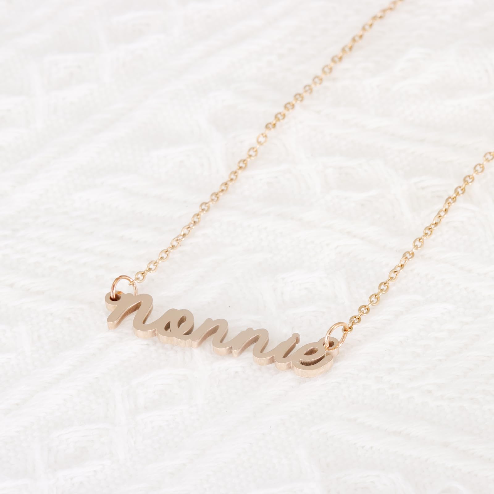 HUTIMY Nonnie Gift Necklace for Grandma Women Rose Gold Nonnies Mothers Day Ornament Best Nonnie ever Gifts