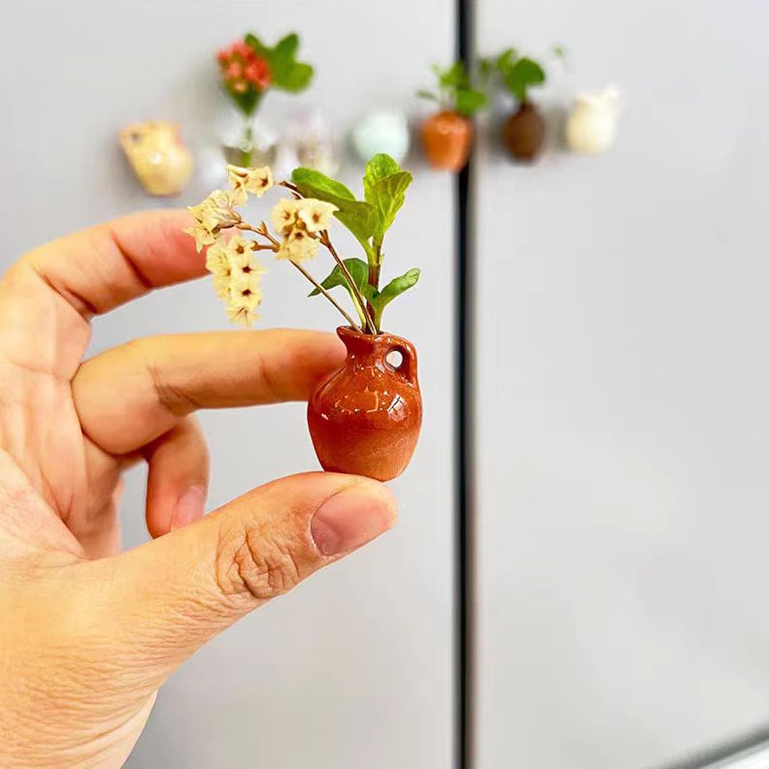Mini Vase Magnets Chic Ceramic & Glass Decorative Vases for Refrigerator, Cat Whisker Vase and Adorable Mini Flower Arrangements. (GWRPMFTBJ-8PCS)