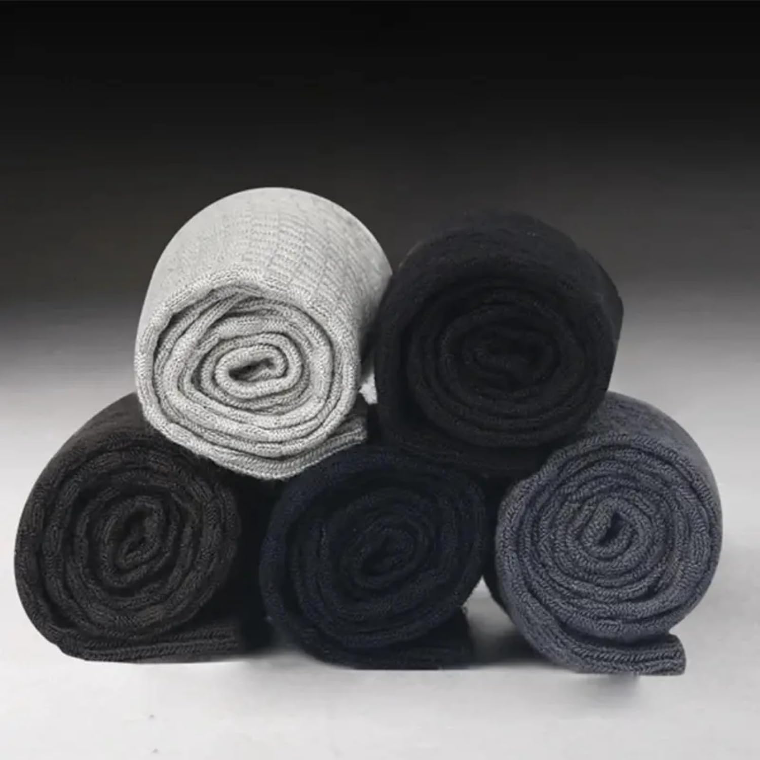 5 pares de meias masculinas com absorção de umidade, macias e leves, respiráveis e confortáveis em promoção! Veja a oferta e mais achadinhos de Moda íntima 5 Hoje é o melhor dia para comprar 5 pares de meias masculinas com absorção de umidade, macias e leves, respiráveis e confortáveis com aquele preço maroto! Promoção! Aproveite a oferta! 5