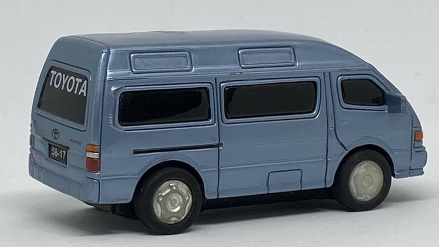 トヨタ　ハイエース　100系　プラモデル　ミニカー 1/24 アズマックス KZH100ハイエース '99（トヨタ） - AOSHIMA