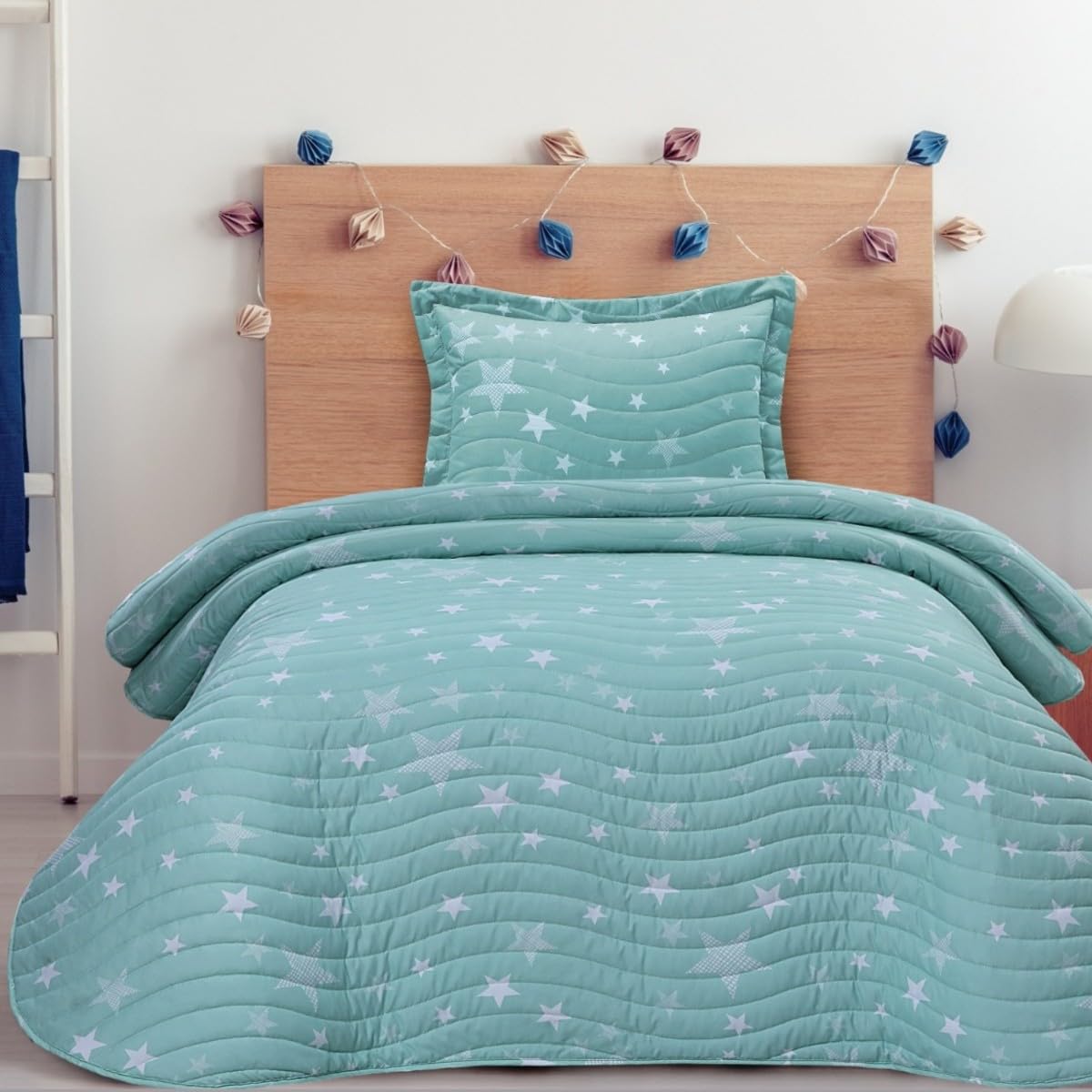 DHESTIA HOME Colcha Bouti Cosida Infantil y Juvenil con Cojín Modelo Estrellas Stars Agua Color Agua Talla Cama 90