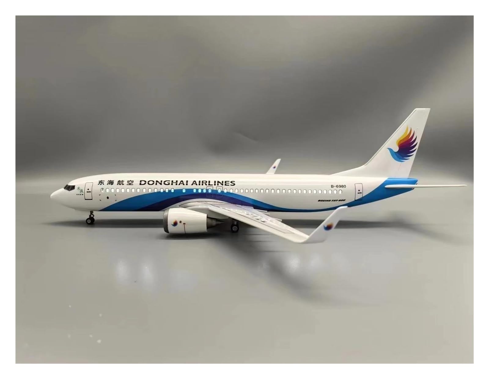 Aereo in Metallo pressofuso per Modello di Aeroplano in Resina pressofusa 737 Donghai 47CM con Supporto B737 per la Collezione di Appassionati di Aviazione per Raccolta ed Esposizione (con Luce)