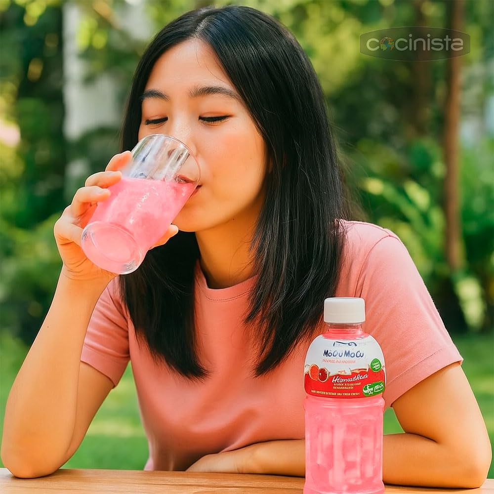 Bebida asiática Mogu Mogu sabor fresa con jelly de nata de coco 320 ml Pack 3 botellas refresco con trocitos masticables, lista para tomar