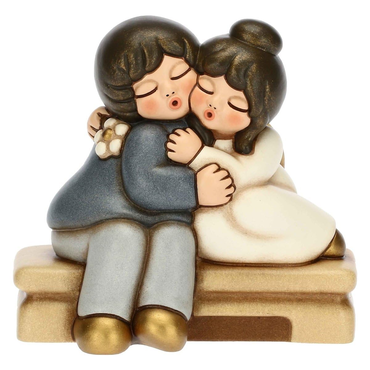 THUN - Couple newlyweds hugged sitting big