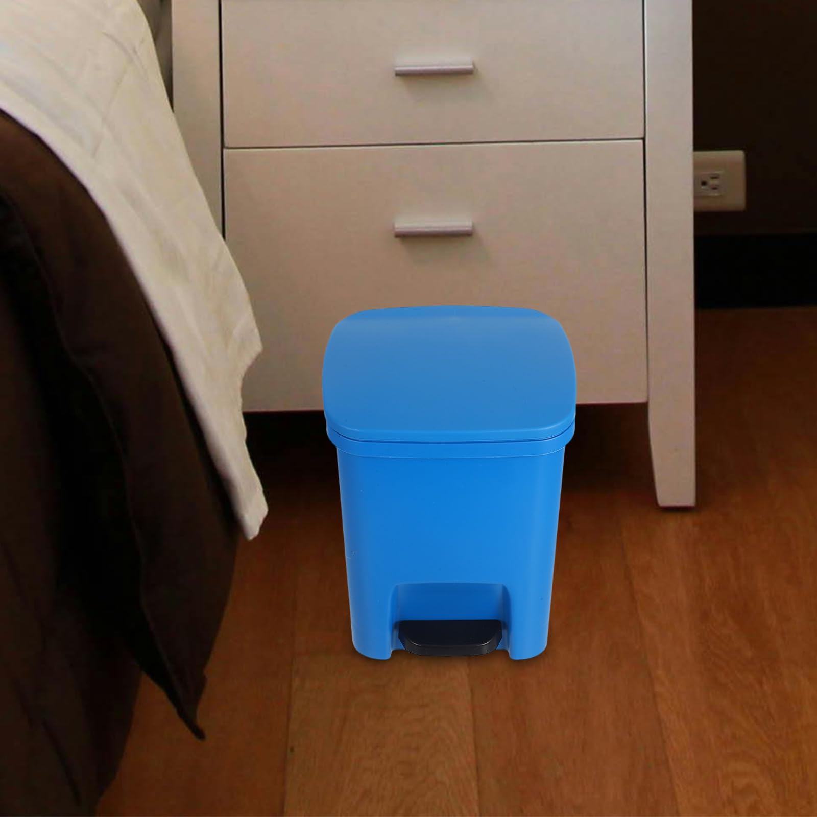 Cubo de Basura Pedal y Tapa Abatible, 10 Litros, Plástico Azul, Contenedor Doméstico para Cocina, Oficina y Dormitorio, Papelera Antiolor para Residuos Cotidianos