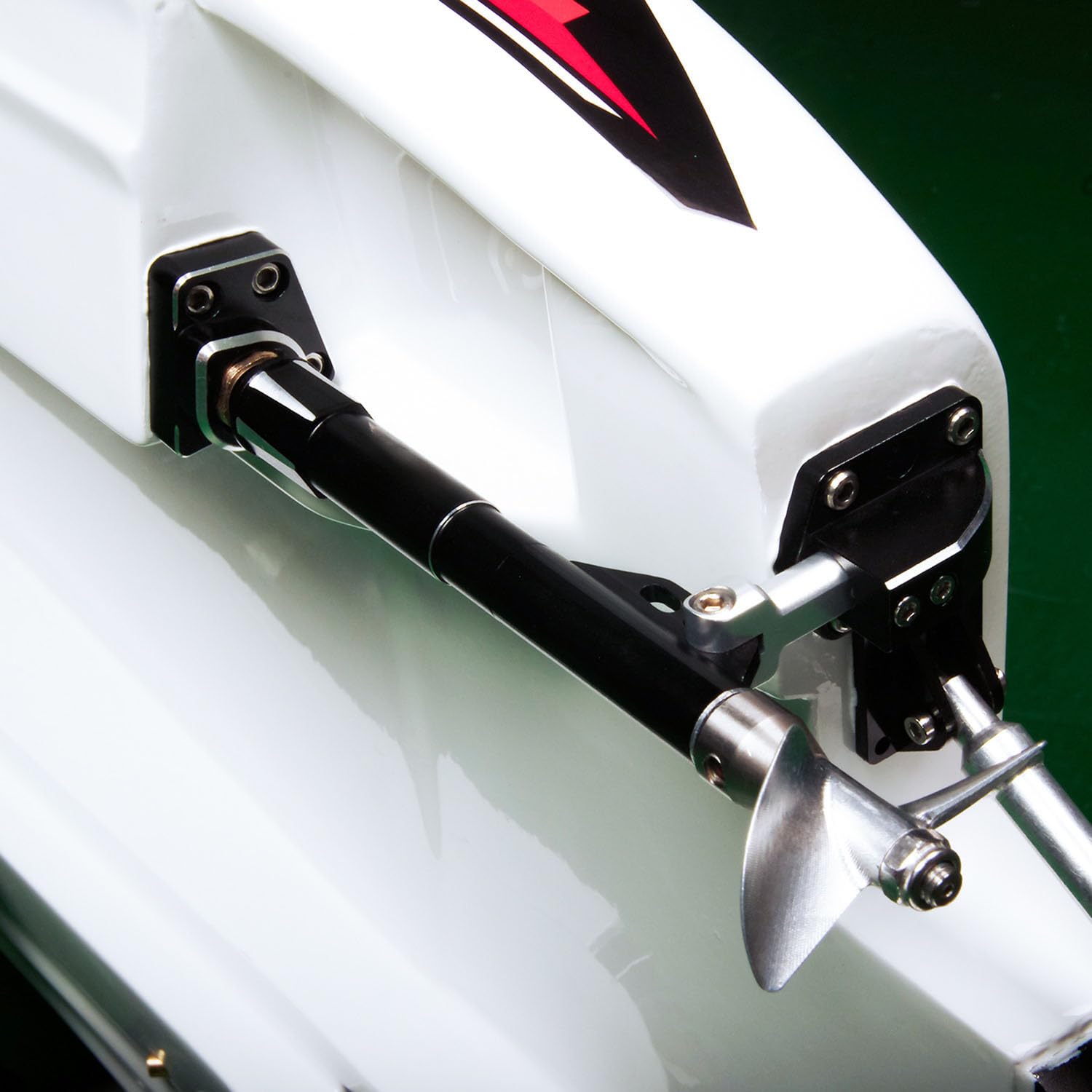 135KM/H RC Hochgeschwindigkeits-Rennboote DTRC E33 Wasserfahrzeug Modell Speedboat Kühlsystem RTR Batterie Dual Brushless Motor
