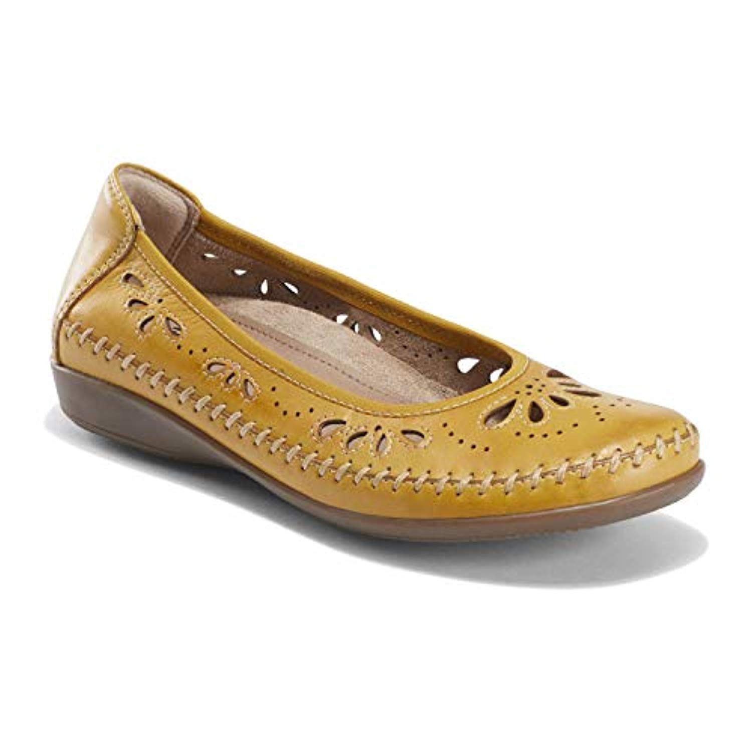 HDO Sport Bundle: Earth Women's Alder Azza Leather Shoes Ocra 7.5 & Wiping Towel