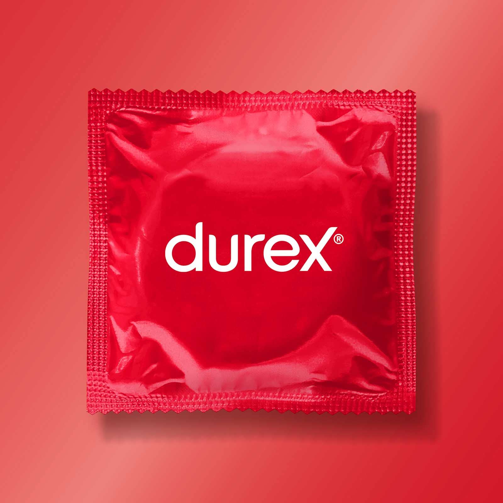 Durex Supersottile XL Preservativi Extra Large Uomo Lattice di Gomma Naturale Trasparenti Lubrificati Forma Easy-On con Serbatoio Vestibilità Ampia Spessore Sottile - 4 Confezioni da 10 Profilattici