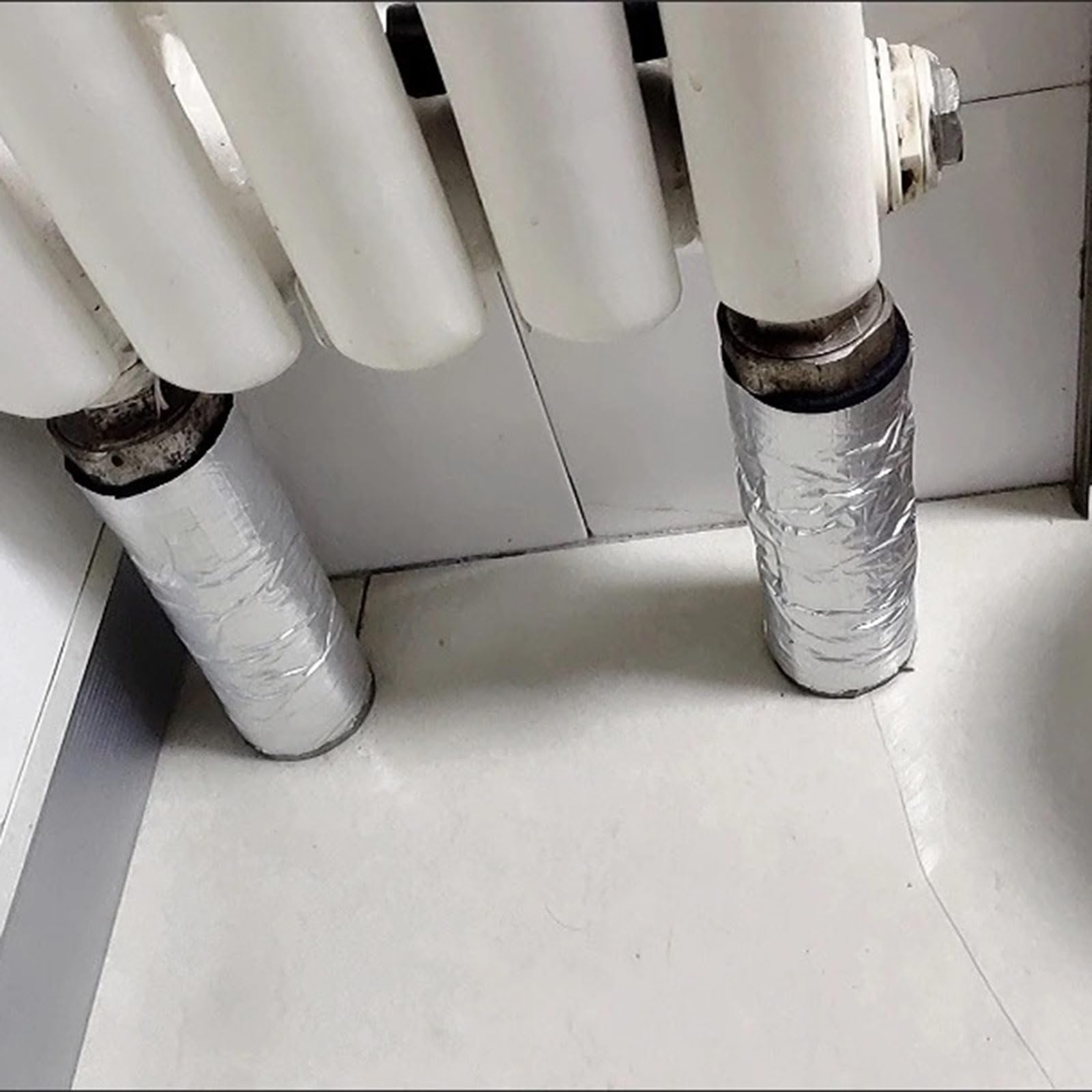Isolation de Tuyau Antigel Tube D'isolation en Feuille D'aluminium ID 20 22 25 27 32 34 43 48 50 60 63 76 89 108 110 114.0 mm Tube en Mousse Flexible, 12 Paquets(60.0 mm(2-3/8"))
