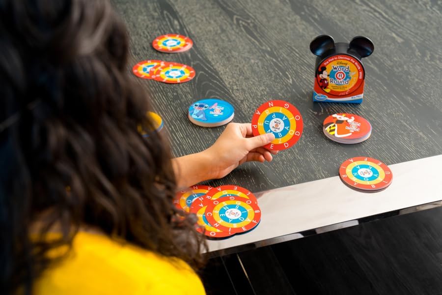 Miniatura 6 de ThinkFun Think Fun Disney WordARound Lee la palabra alrededor de la tarjeta Trivia Juego para mayores de 10 años