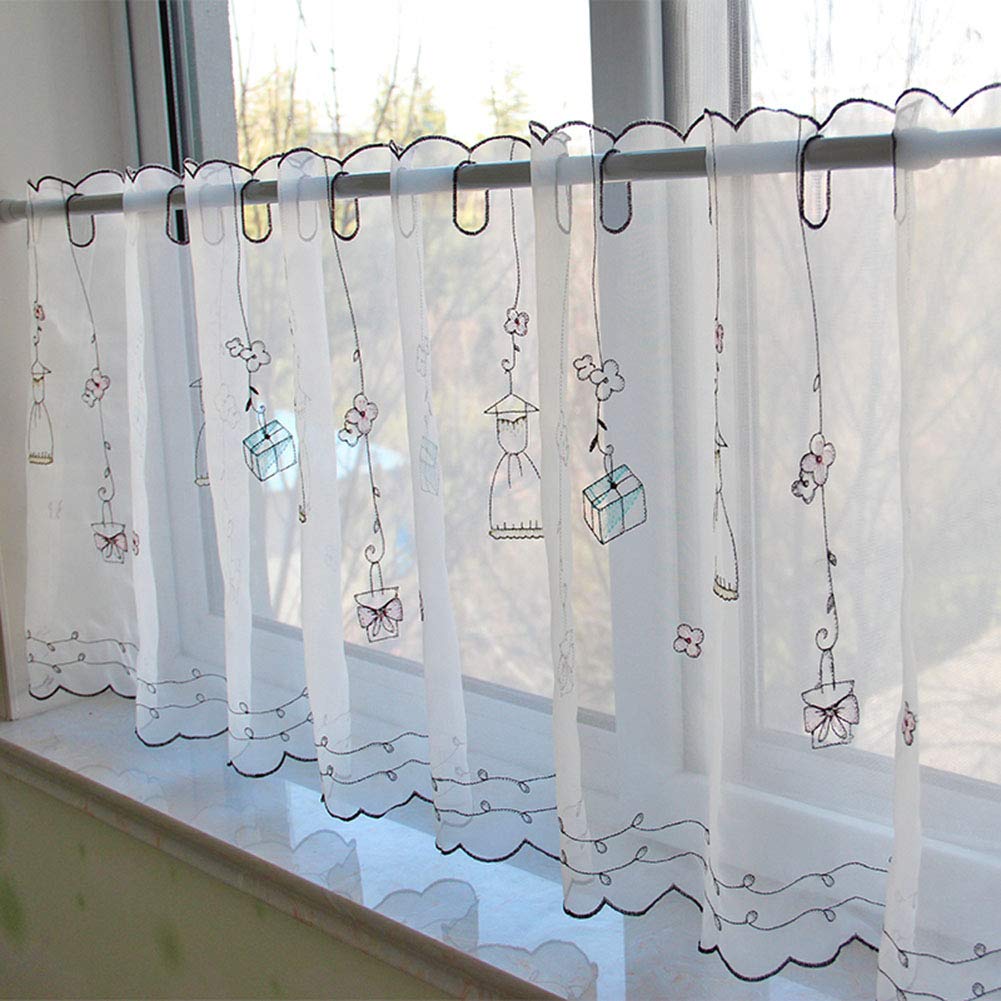 Cortinas transparentes OKUOKA para crear un ambiente pastoral y acogedor en tu balcón