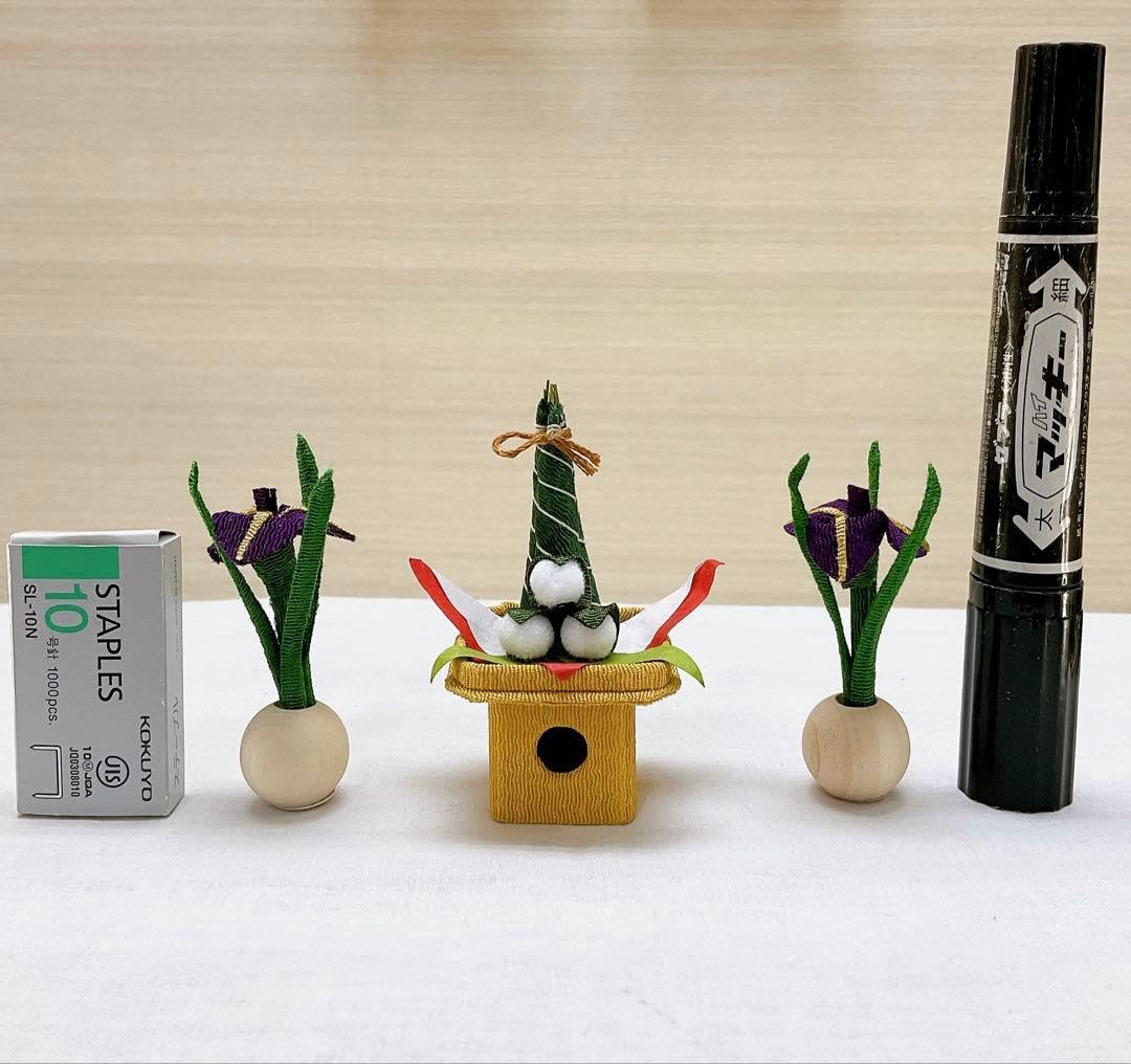 Amazon.co.jp: 五月飾り【花菖蒲一対＆ちまき飾り】 ちりめん細工 五月
