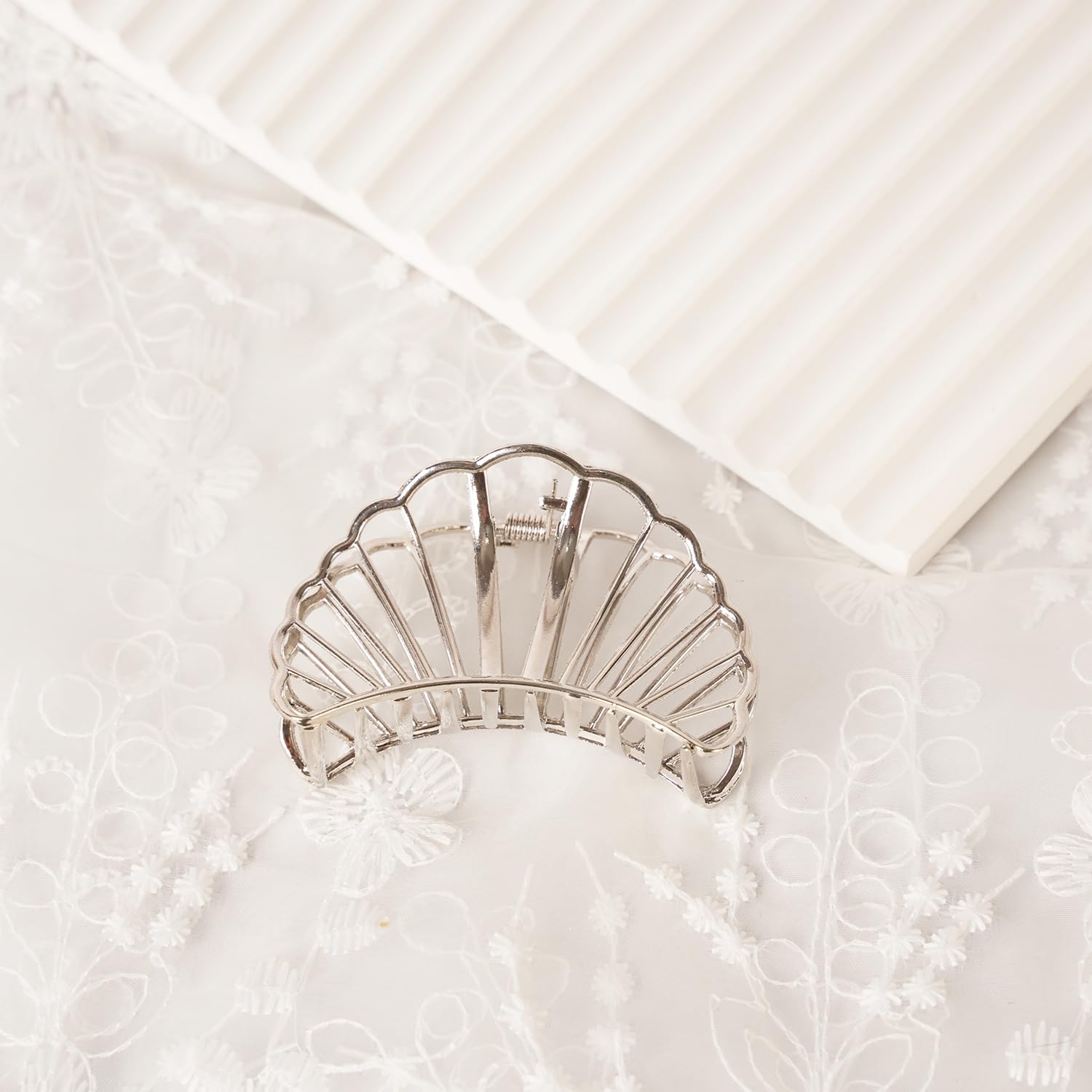 MinoCino Silver Hair Clips - Image 4