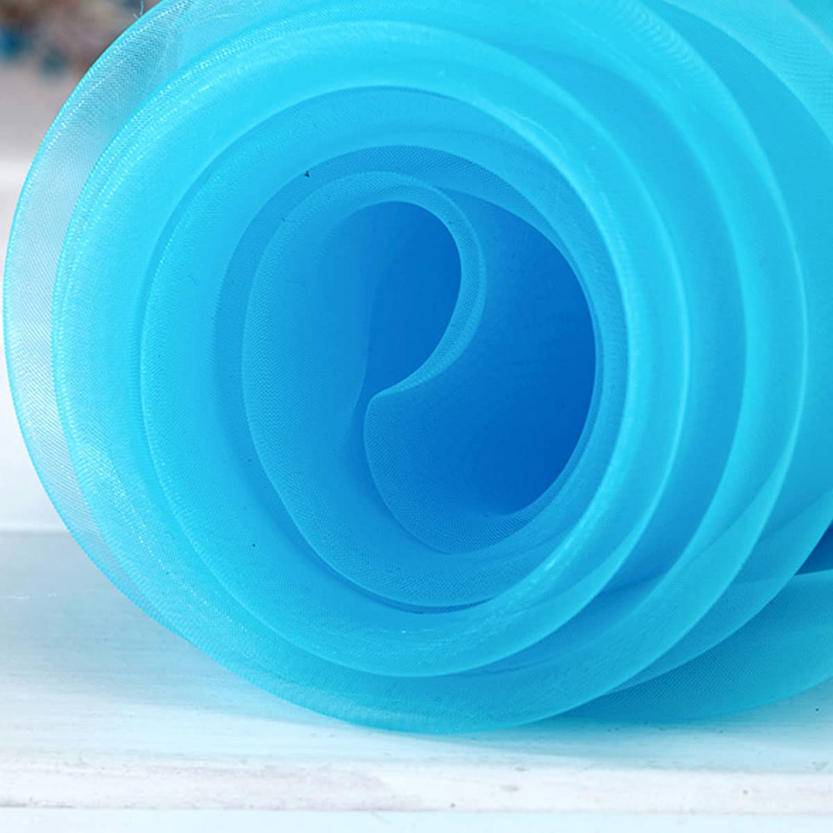 Tissu tulle aspect organza bleu ciel, maille délicate pour ornements de mariage