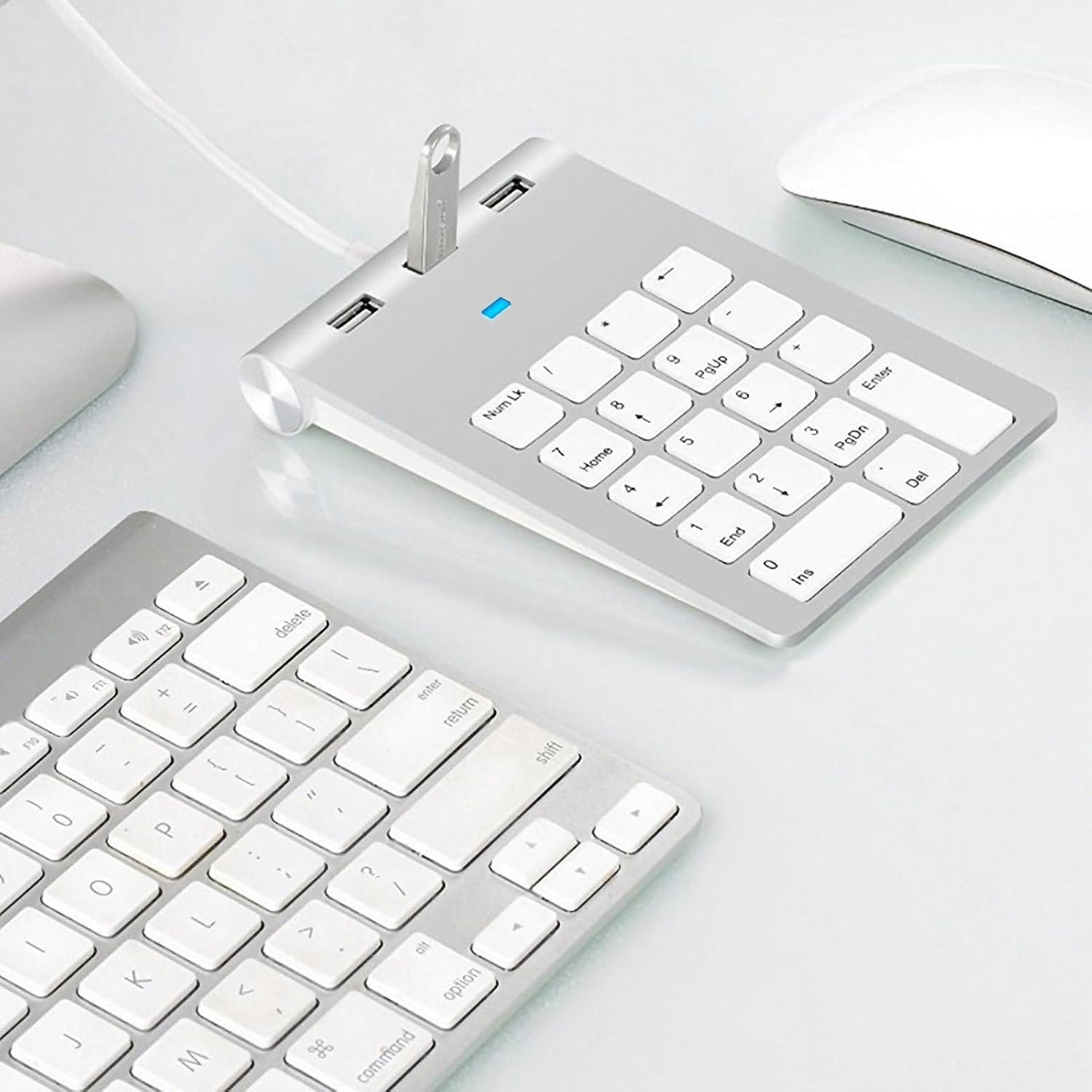 Hemobllo Mechanical Numeric Keypad USB Wired 18-Key Numpad with 3 USB 2.0 Hub Ports Portable Zinc Alloy Small Keyboard for Laptop and Pc