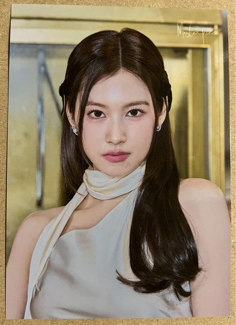 Amazon.co.jp: TWICE SANA ランダムトレカ ホビー グッズ : おもちゃ