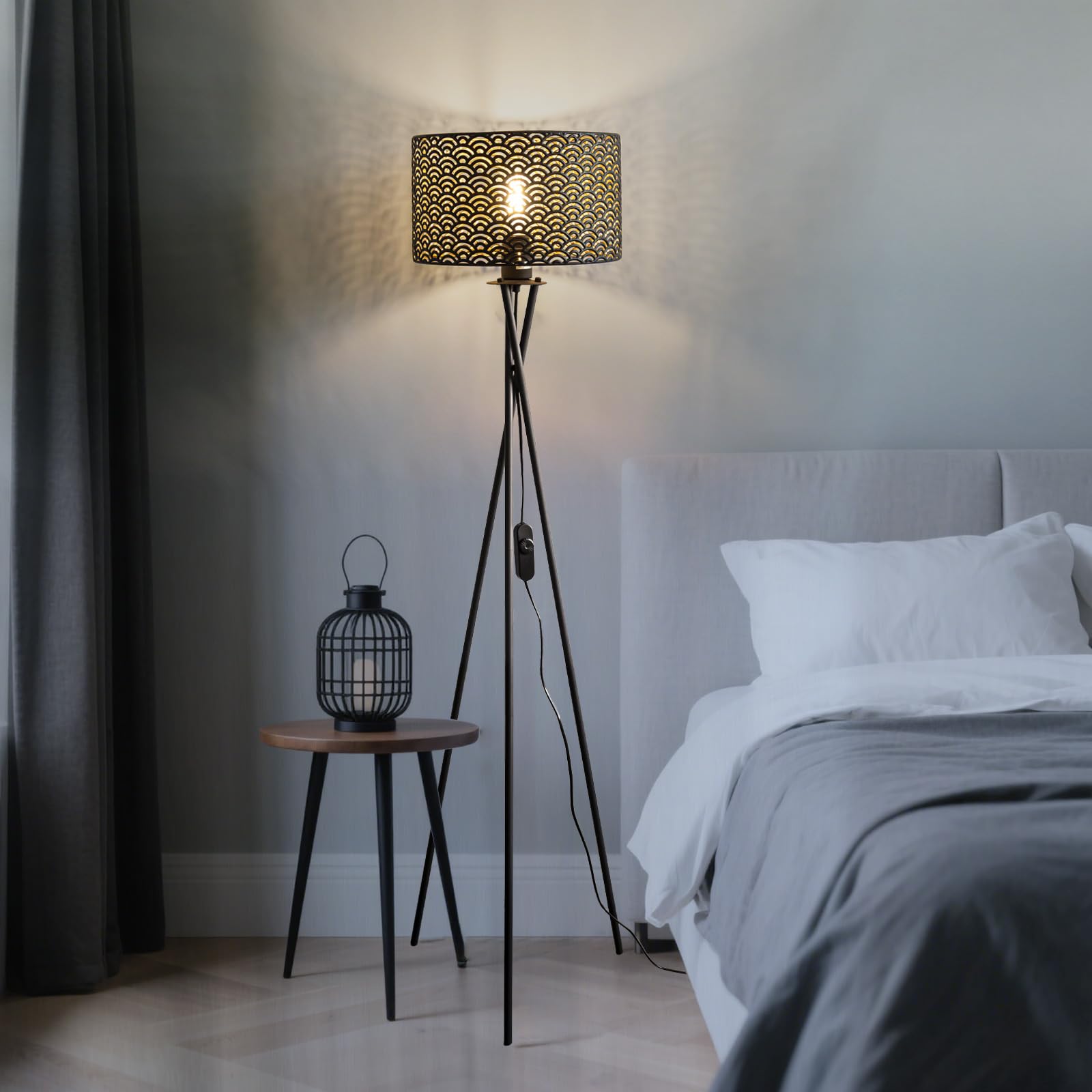 LED Stehlampe Vintage, Dreibein Stehleuchte mit Dimmbarem Schalter, Retro Standlampe mit E27 Lampenfassung Metall-Rautenmuster Schirm