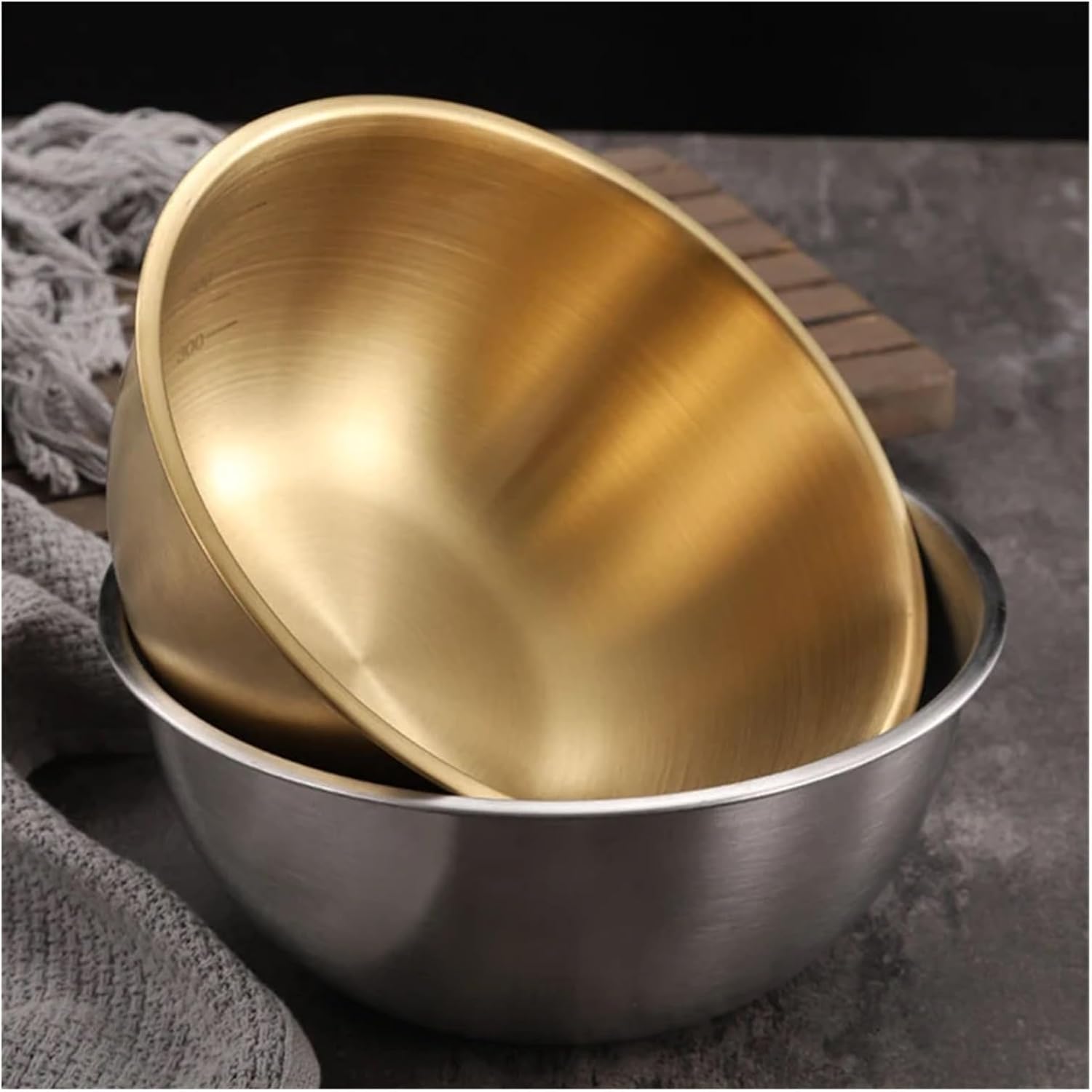 Stainless Steel Mixing Bowl Kitchen Stainless Steel Fruit Salad Bowls Large Capacity Soup Noodles Ramen Bowl Food Containers(25cm Silver)