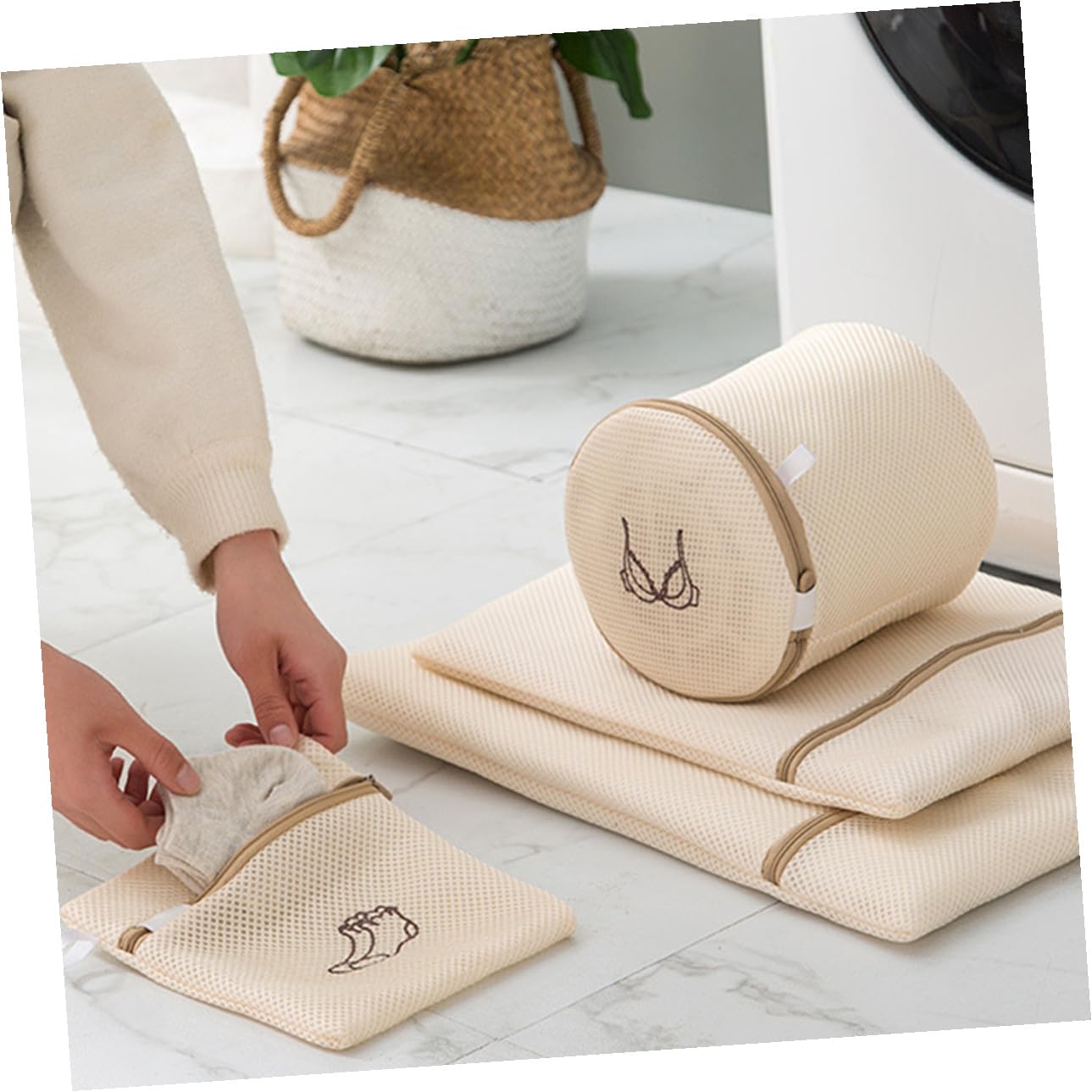 Set di Sacchetti per Biancheria 6 Pezzi in Poliestere | Rete Fine Beige, per Lavatrice e Viaggio, Riduce lo Sbiadimento e Aiuta a Mantenere la Forma