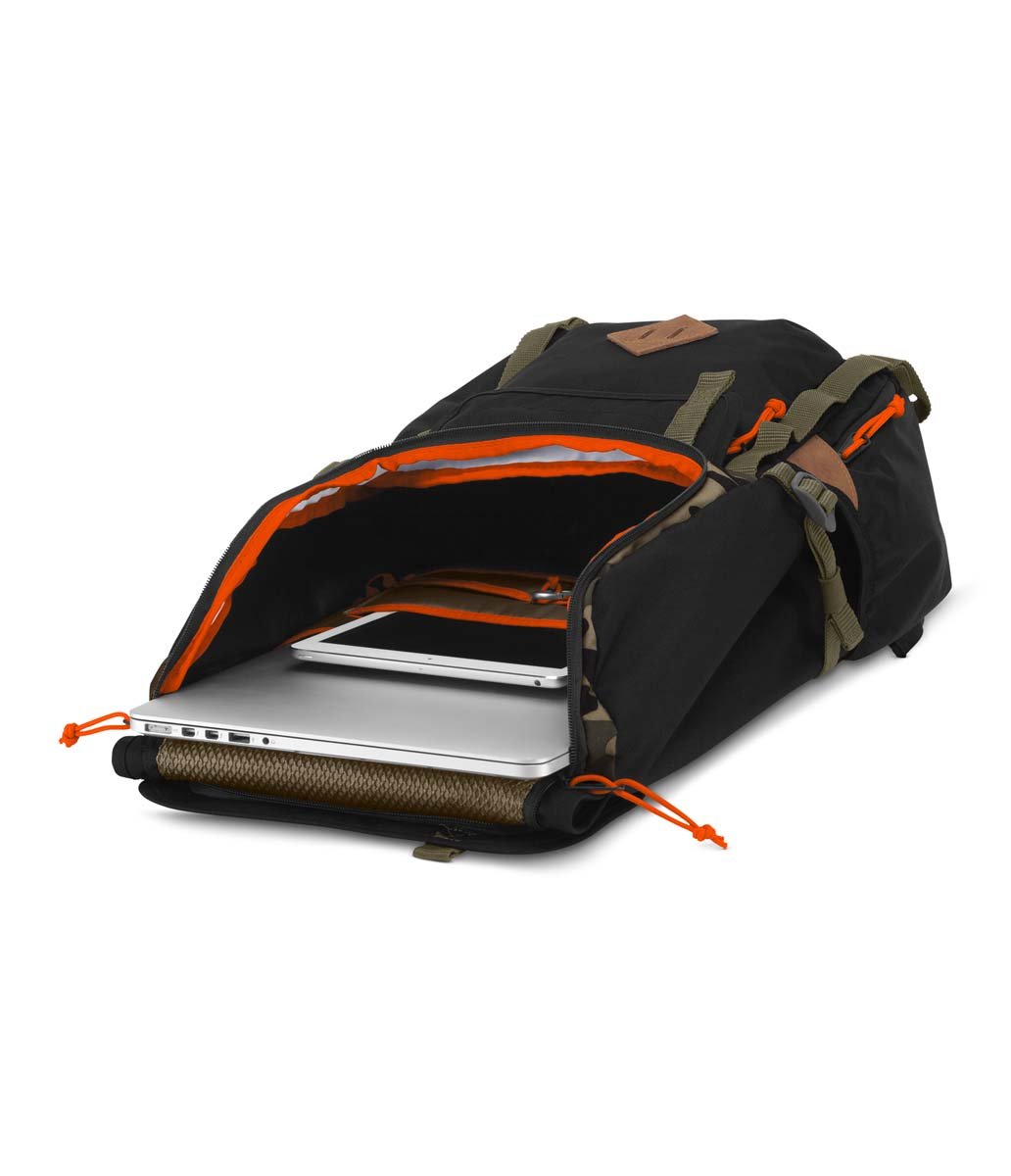 アクセサリー MacAdason JanSport Hatchet Backpack BLACK CAMO FADE One Size : Amazon.in