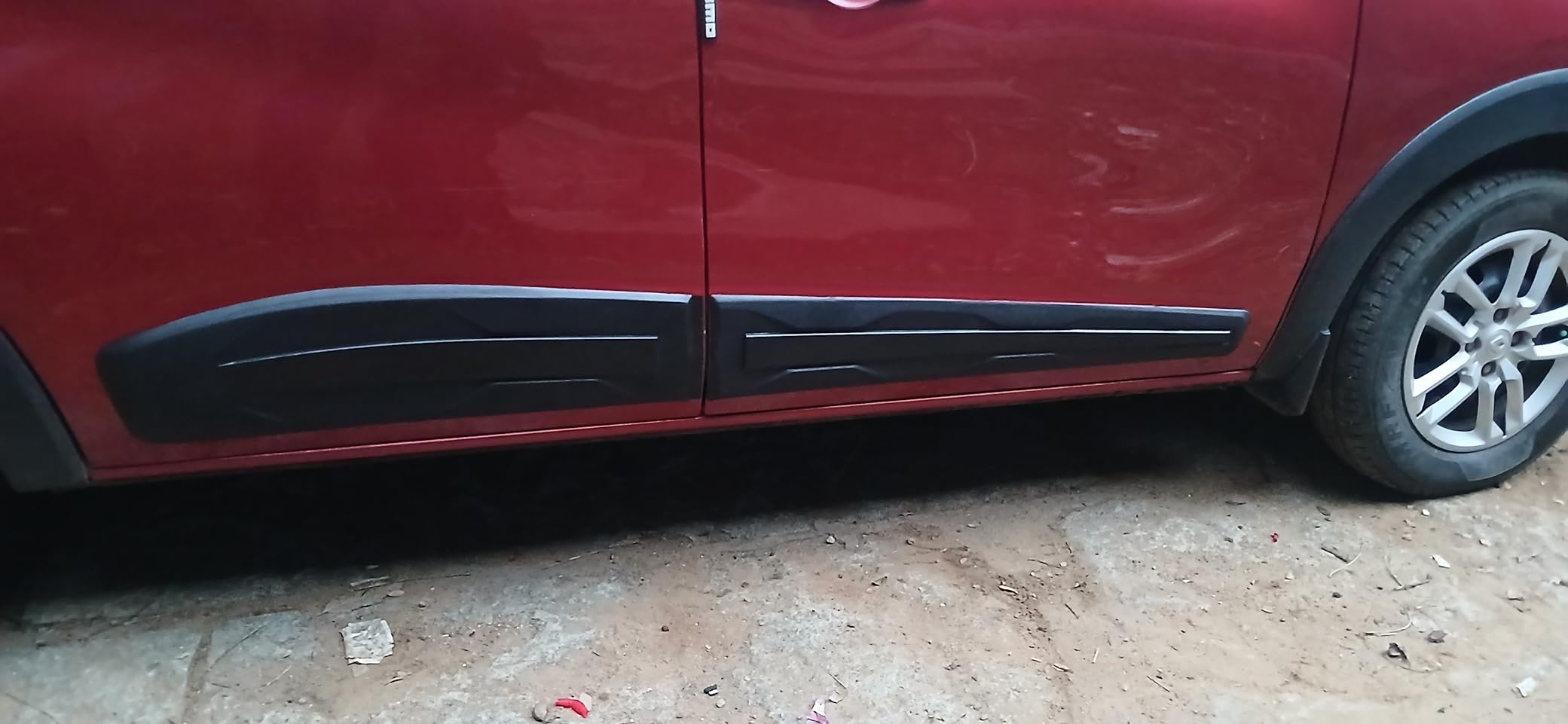 Plastic CARSHADE Car Side Cladding Beading for Wagon R 2019 with 3M ...
