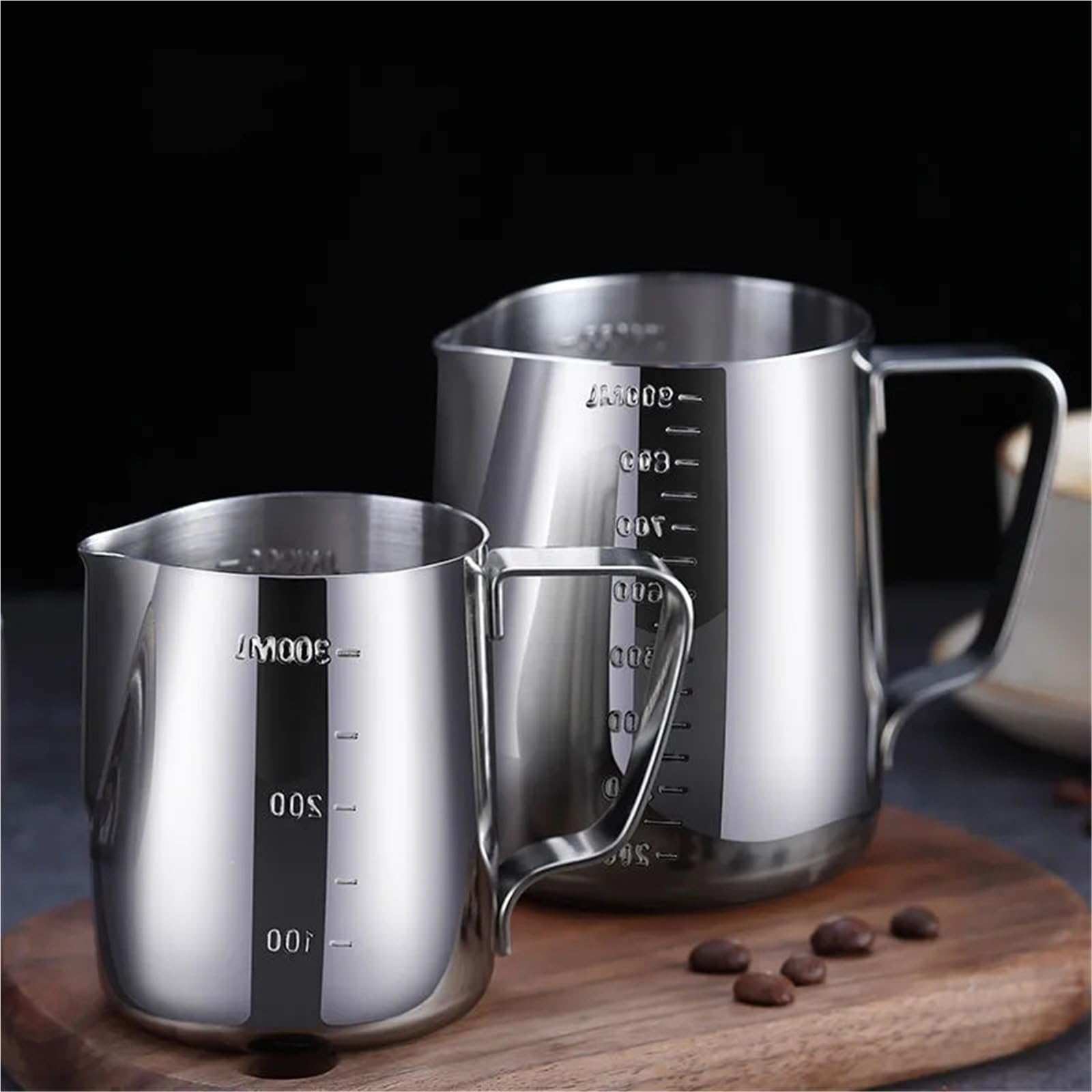 Lattiera in Acciaio Inossidabile Brocca for schiuma di latte e caffè Tazza for montalatte a vapore for crema in acciaio inossidabile 304 specializzata classica(900ML)