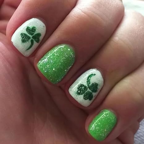 🍀 St. Patrick's Day Nails: Green Shamrock Press-Ons