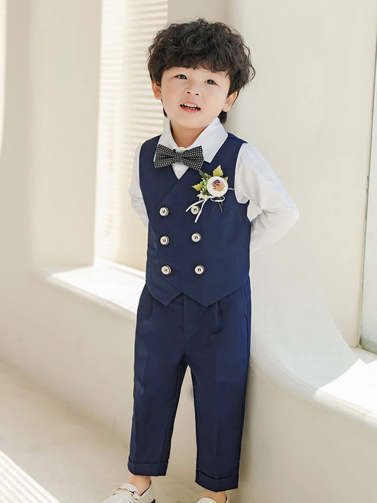 LOLANTA Costume Formel 4 pièces pour garçon, Ensemble Gilet à Double Boutonnage, vêtements de fête d'anniversaire de Mariage pour Enfants Noir/Bleu/Kaki 2-13 Ans