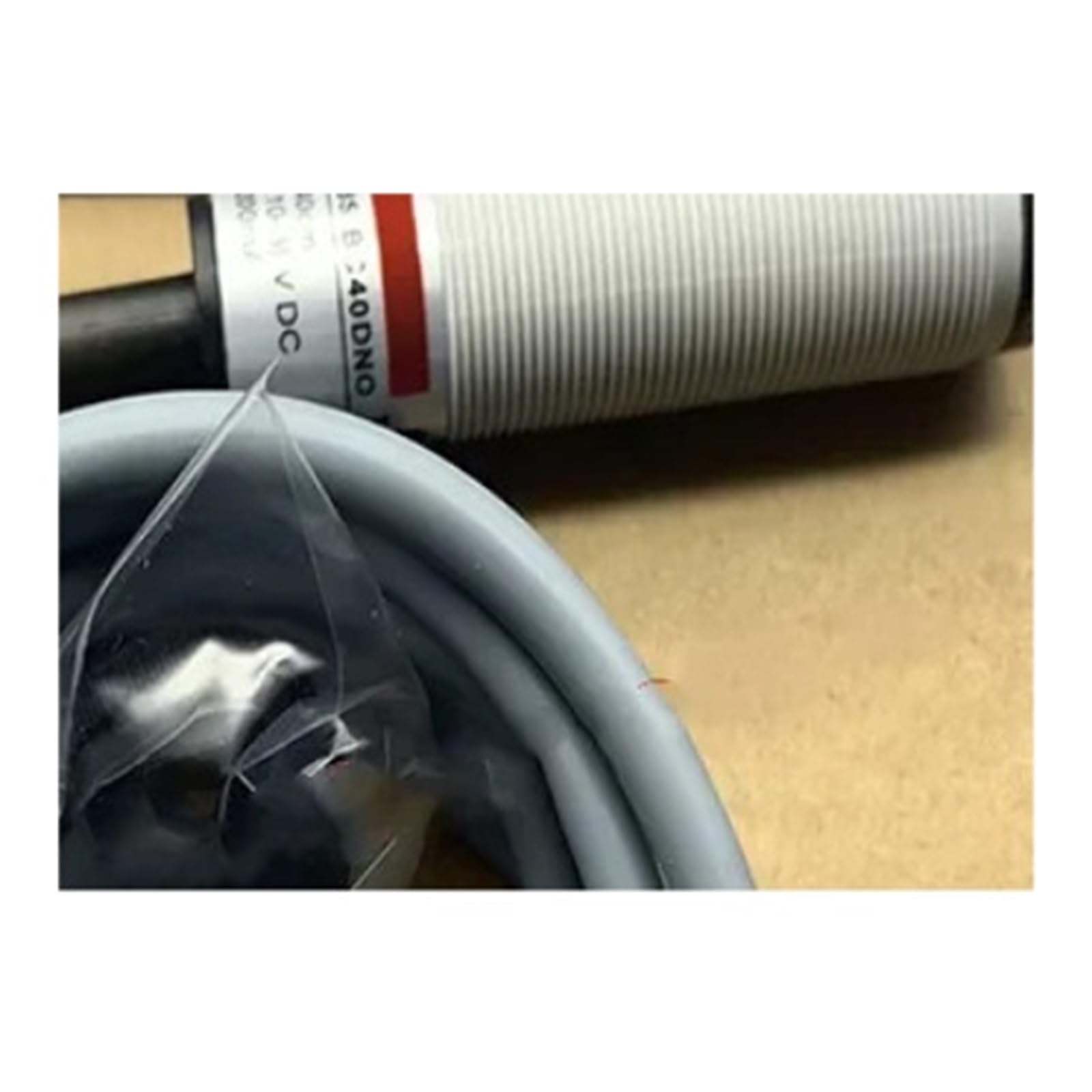 Sensor fotoeléctrico M18 PR18S-BC40DNR con detección difusa de alta sensibilidad