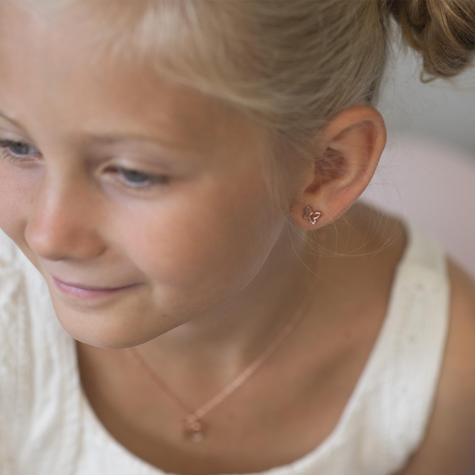 Schmetterling Ohrstecker Mädchen Rosegold (Silber 925 vergoldet) | Kinder-Ohrringe Rosa Schmetterlings Ohr Stecker mit Zirkonia Steinchen, Kinderschmuck Schmuck Mädchenschmuck Geburtstag