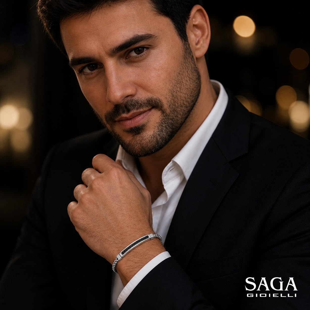 SAGA GIOIELLI® Bracciale Uomo Acciaio con maglia tonda, barretta centrale e cristalli neri – Idea Regalo Festa del Papà, Compleanno, Natale, San Valentino, Anniversario - Confezione regalo inclusa