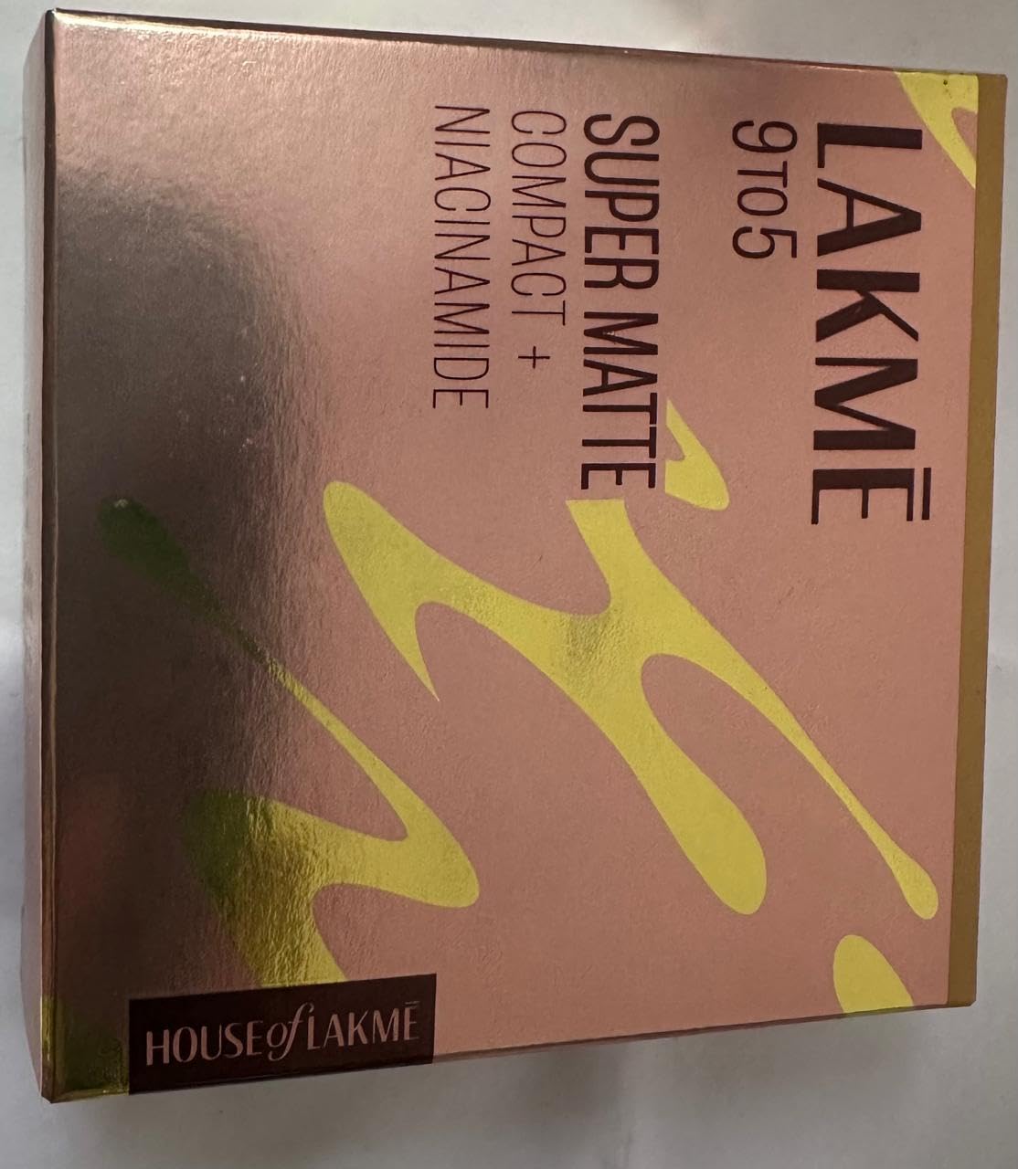 LAKME 9TO5 SUPER MATTE COMPACT+ NIACINAMIDE (8G) ALMOND-picture-12