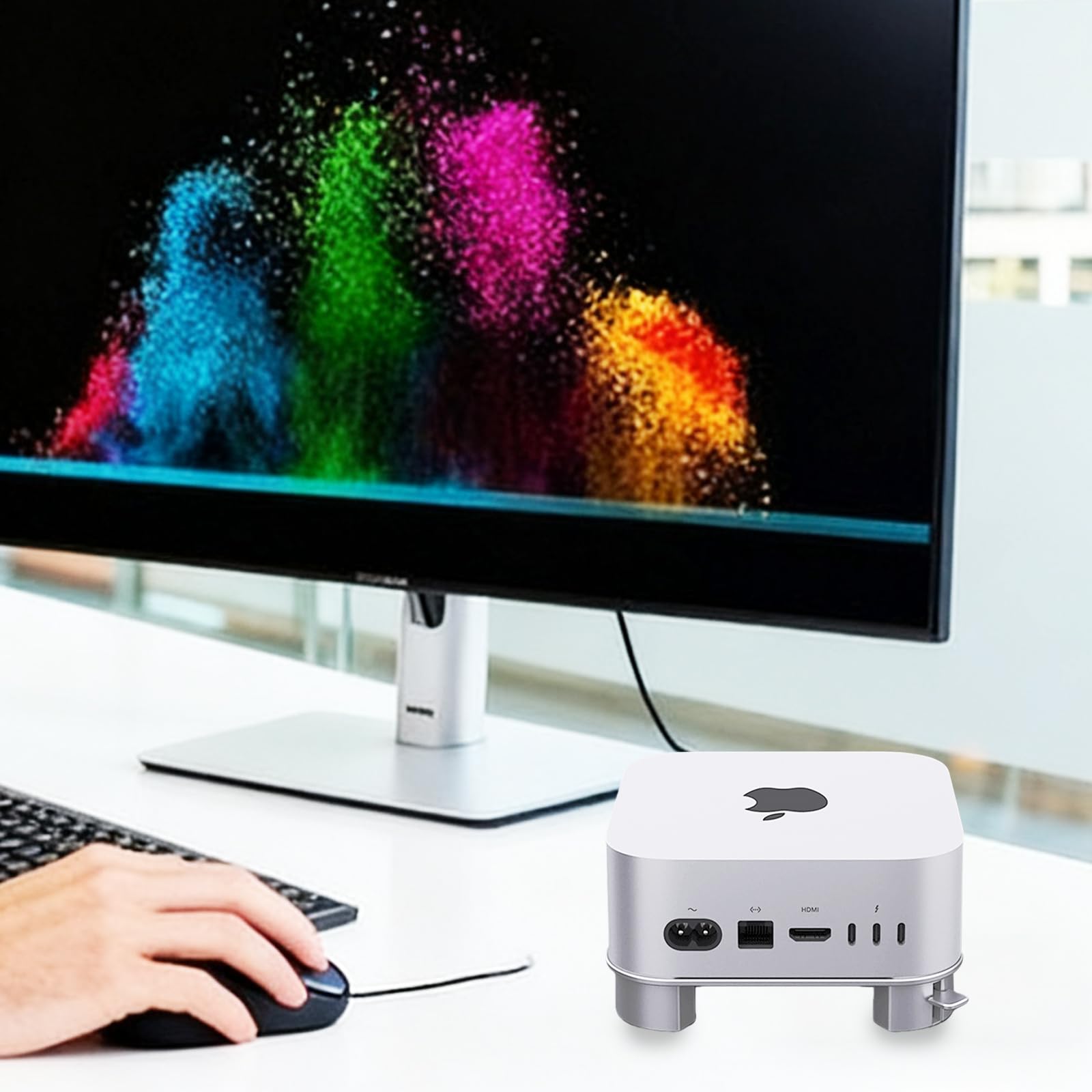 Supporto in alluminio per Mac mini M4/M4 Pro, con pulsante di accensione facile da raggiungere, ventilazione migliorata e dissipazione del calore, design antiscivolo stabile per un lavoro sicuro ed