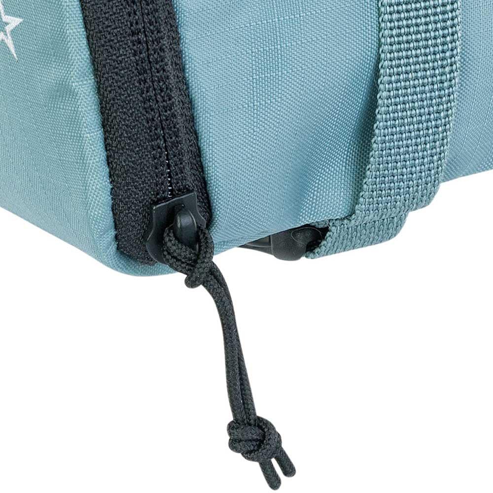 EVOC SEAT BAG Torba na siodło zapewniająca więcej miejsca do przechowywania na sztycy podsiodłowej (pojemność 0,3 l, wyjątkowo lekka, odblaskowe logo, akcesoria rowerowe), stalowo-szara