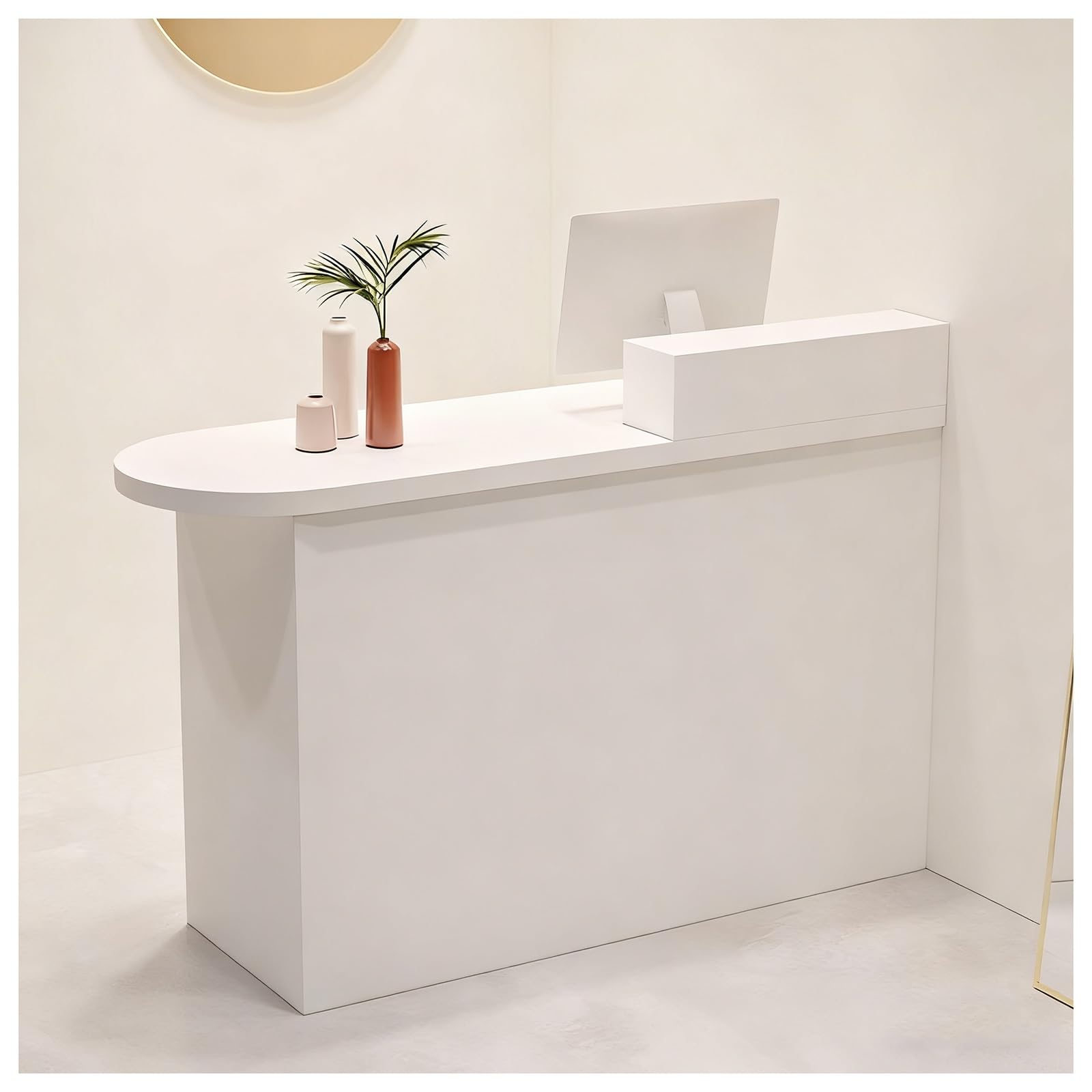 Moderno banco reception per negozi di abbigliamento, bancone curvo con cassetti bloccabili e pannelli robusti, soluzione di archiviazione ideale per aziende al dettaglio