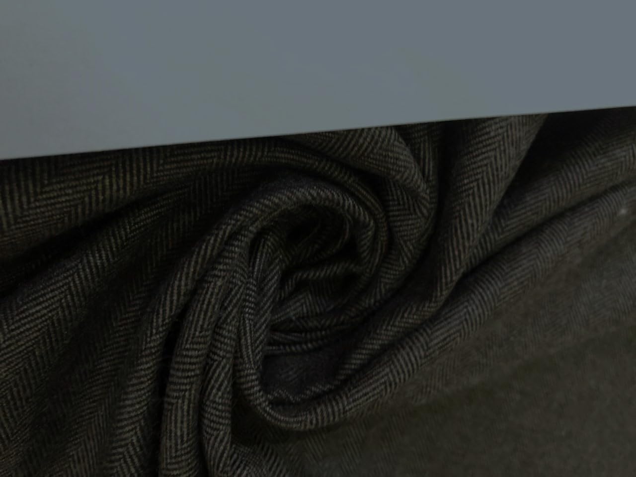 Mélange de viscose de qualité supérieure avec tissage à chevrons marron raffiné
