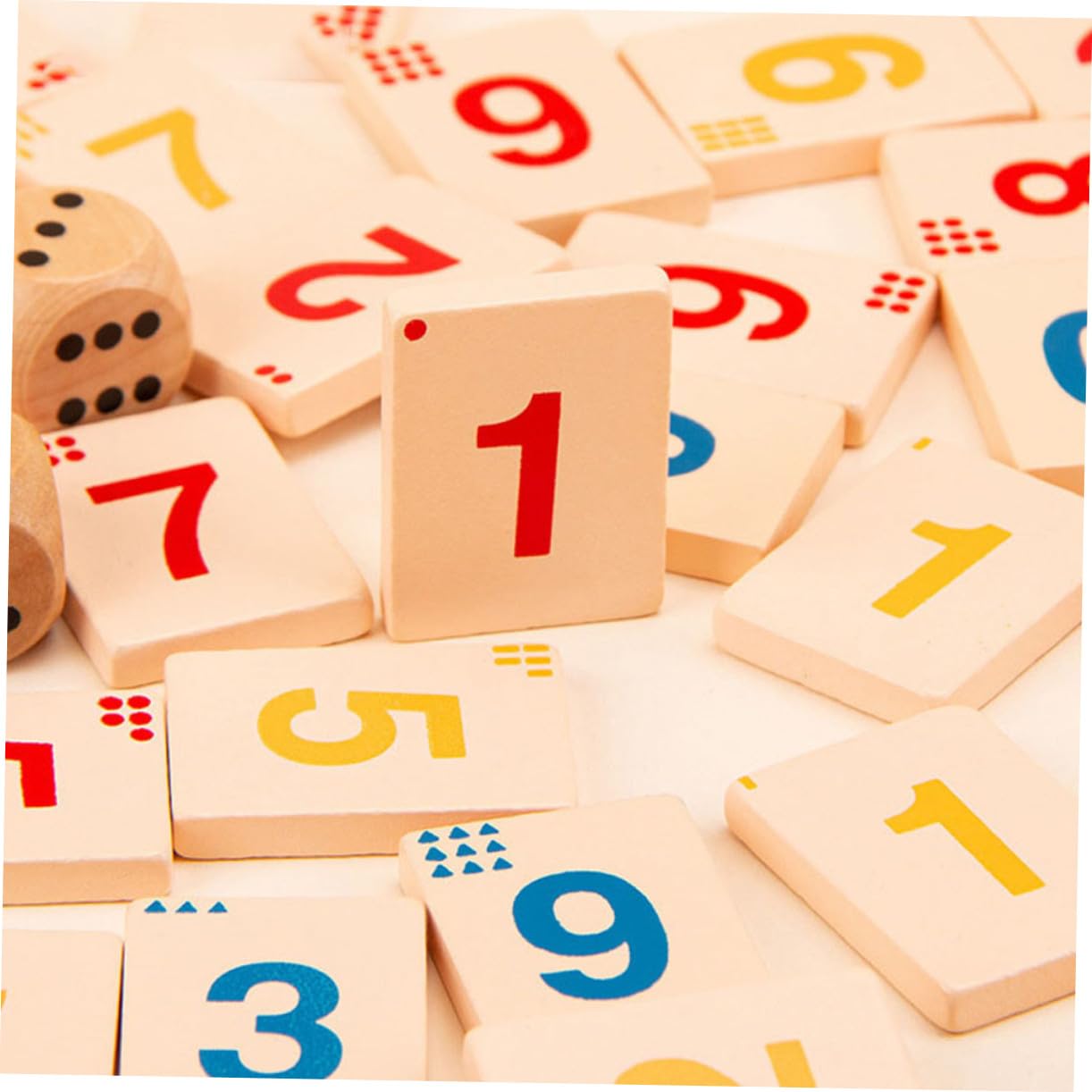 Jeu Bois Ferme Boîte avec Dés Numérotés Jeu de Société Portable pour Joueurs Divertissement Rapide et Éducatif pour Familles et Adultes